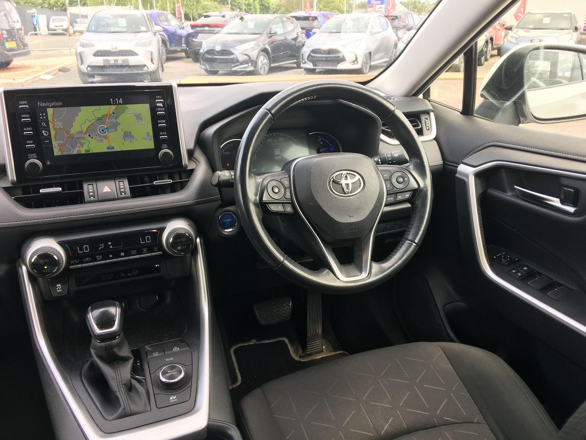 Toyota RAV4 Image 14