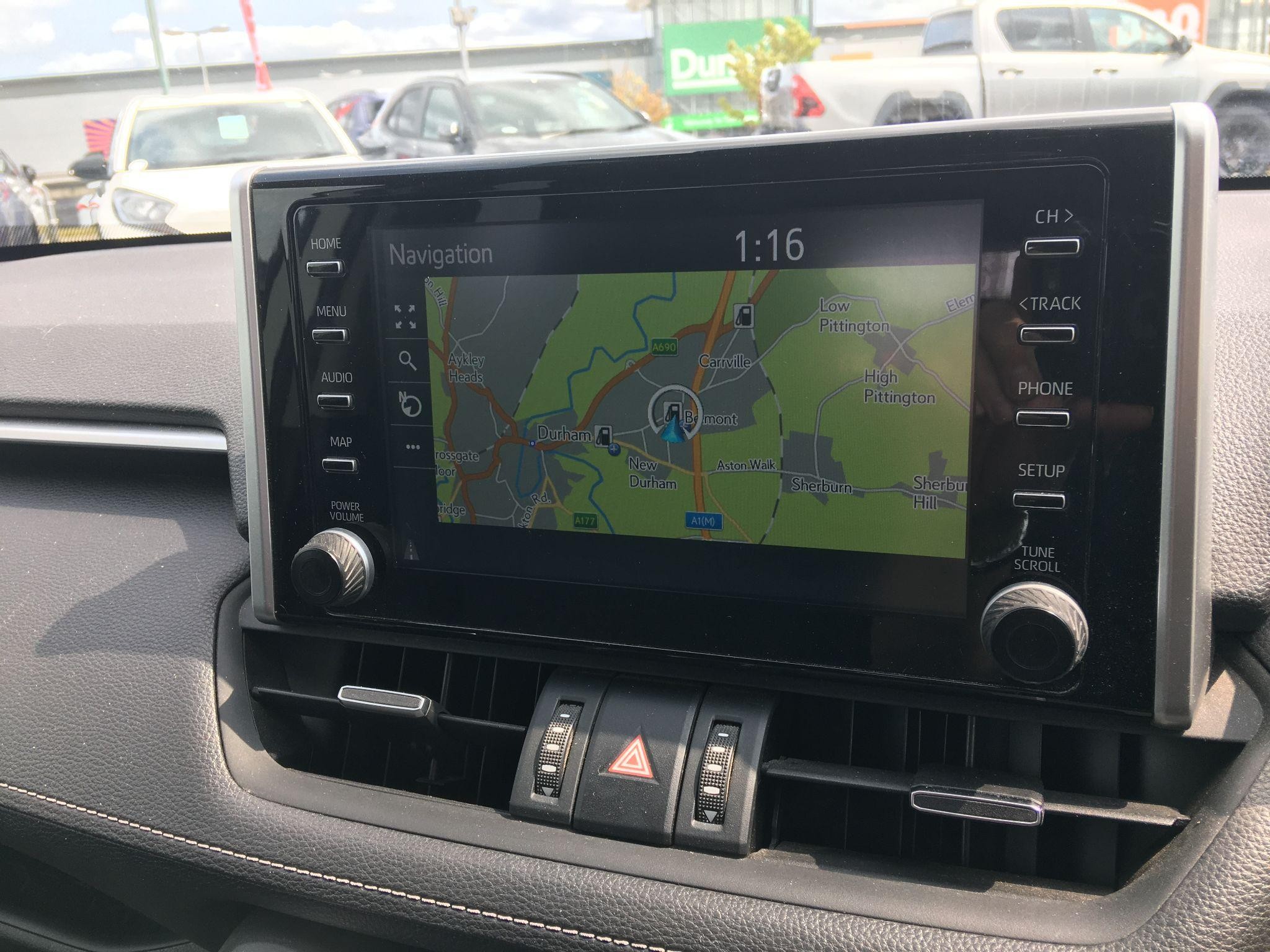 Toyota RAV4 Image 17