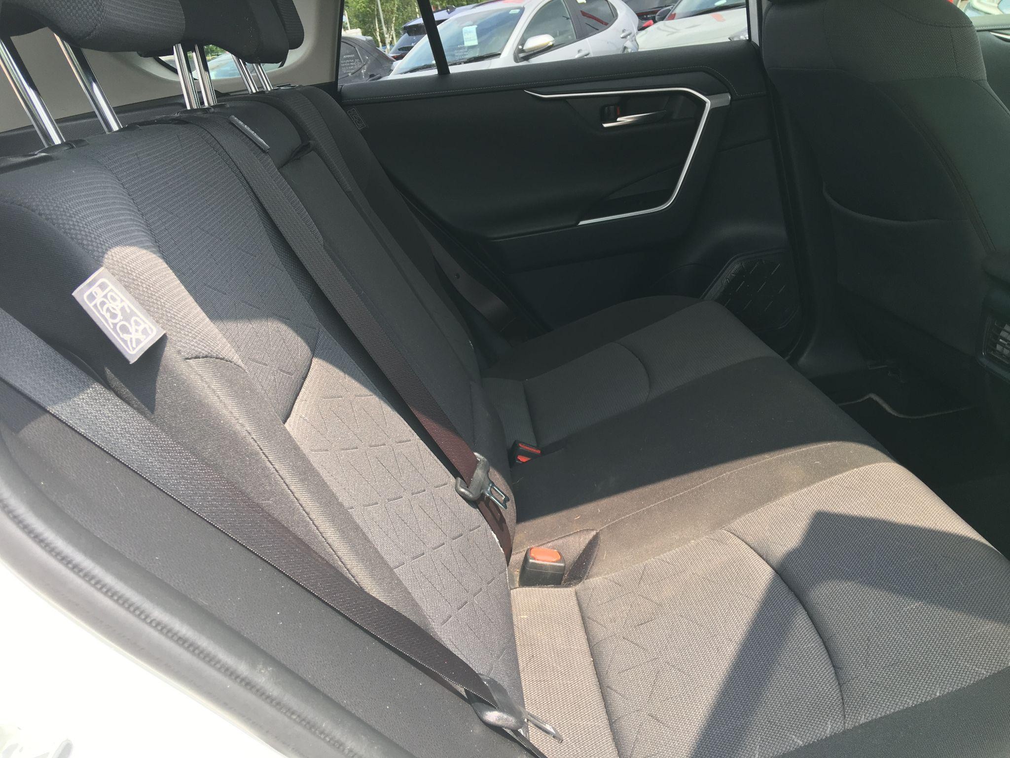 Toyota RAV4 Image 19