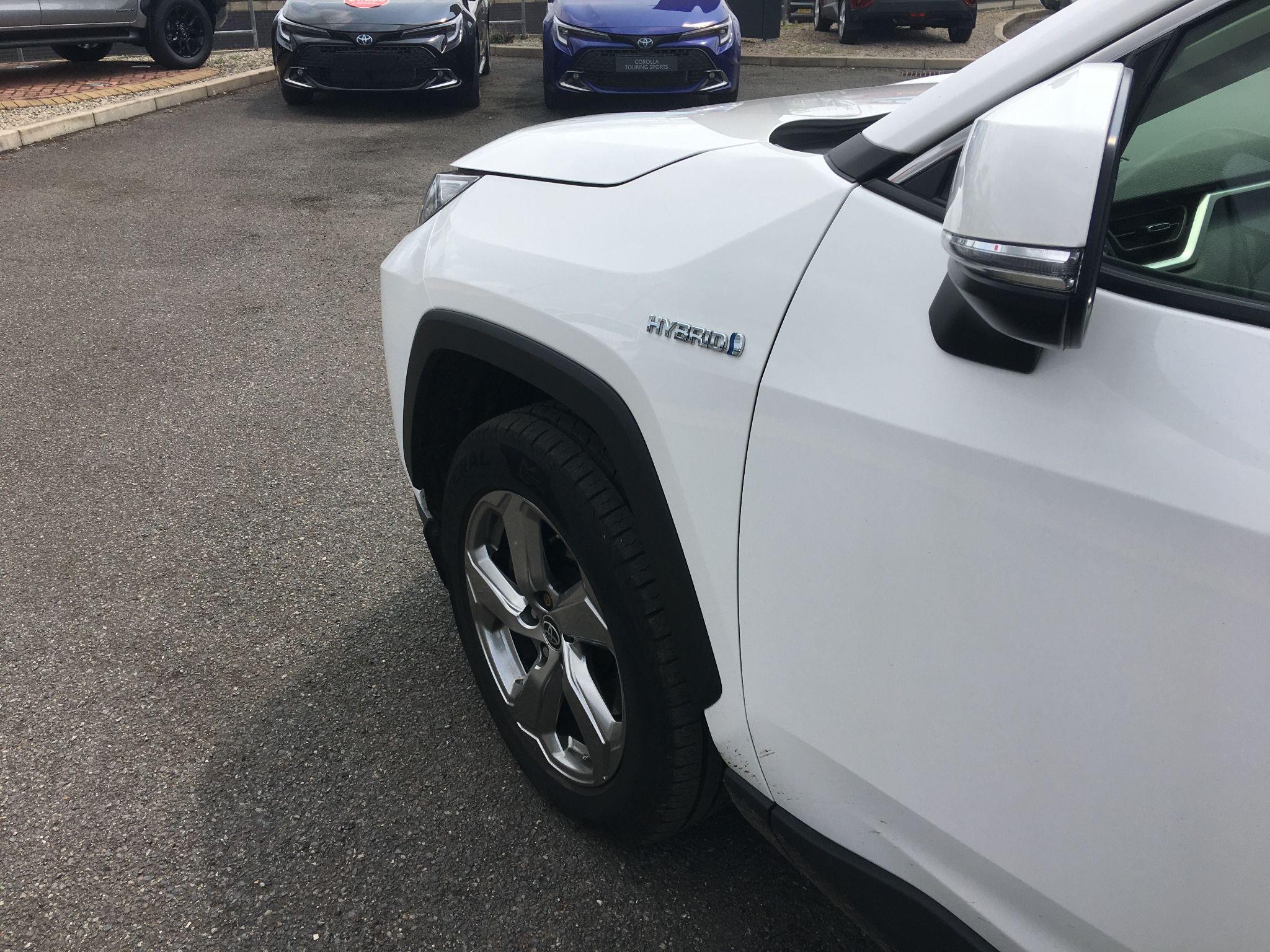 Toyota RAV4 Image 23