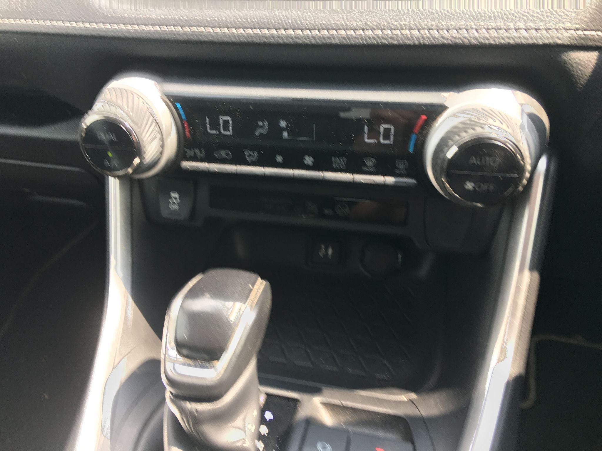 Toyota RAV4 Image 35