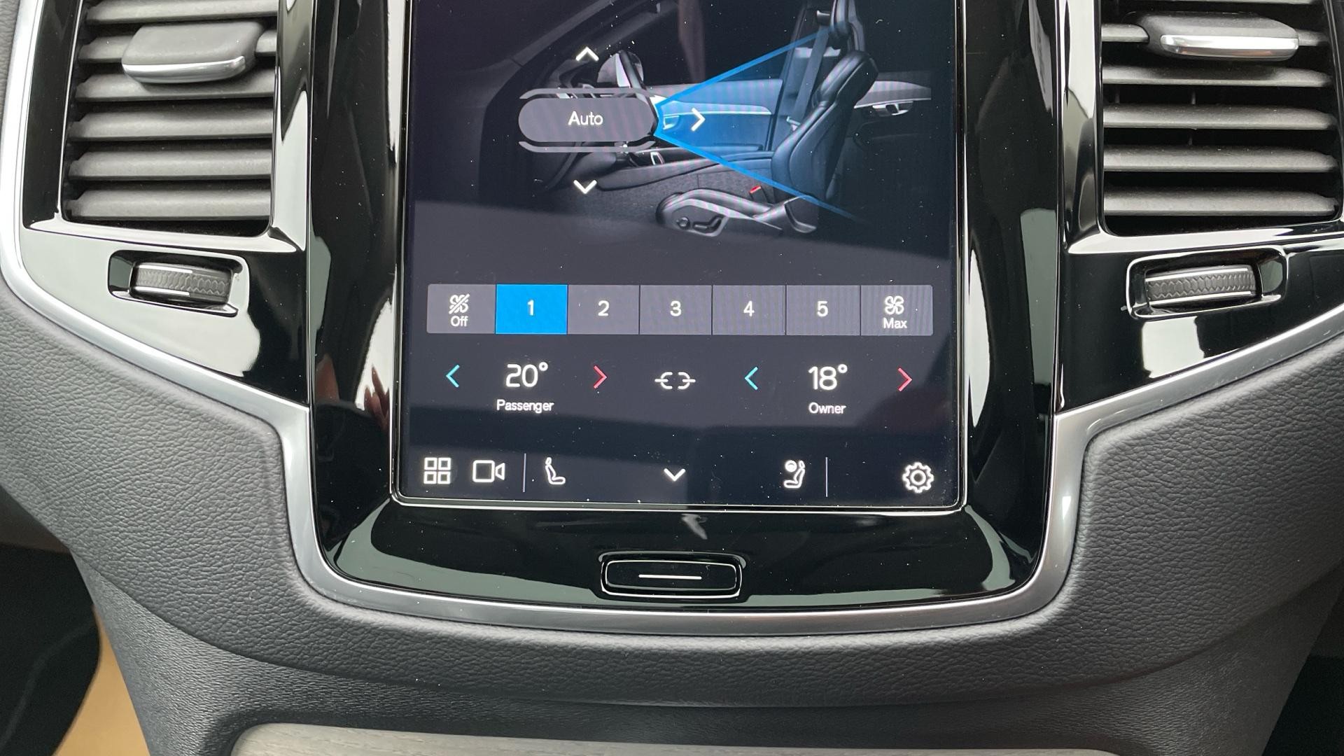 Volvo XC90 Image 70