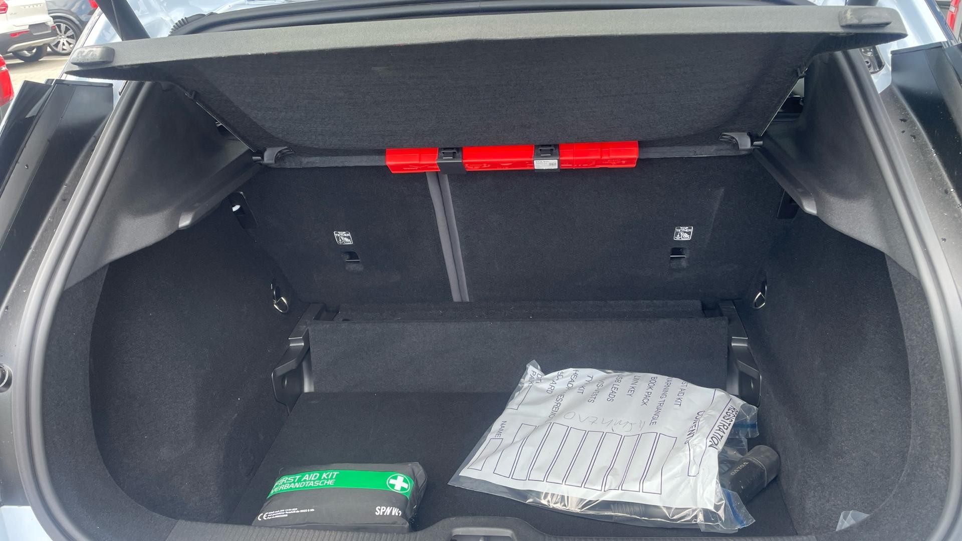 Volvo EX30 Image 13