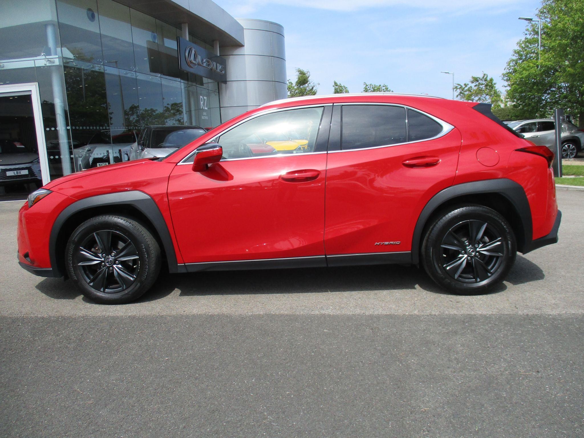 Lexus UX Self-Charging Hybrid Image 42