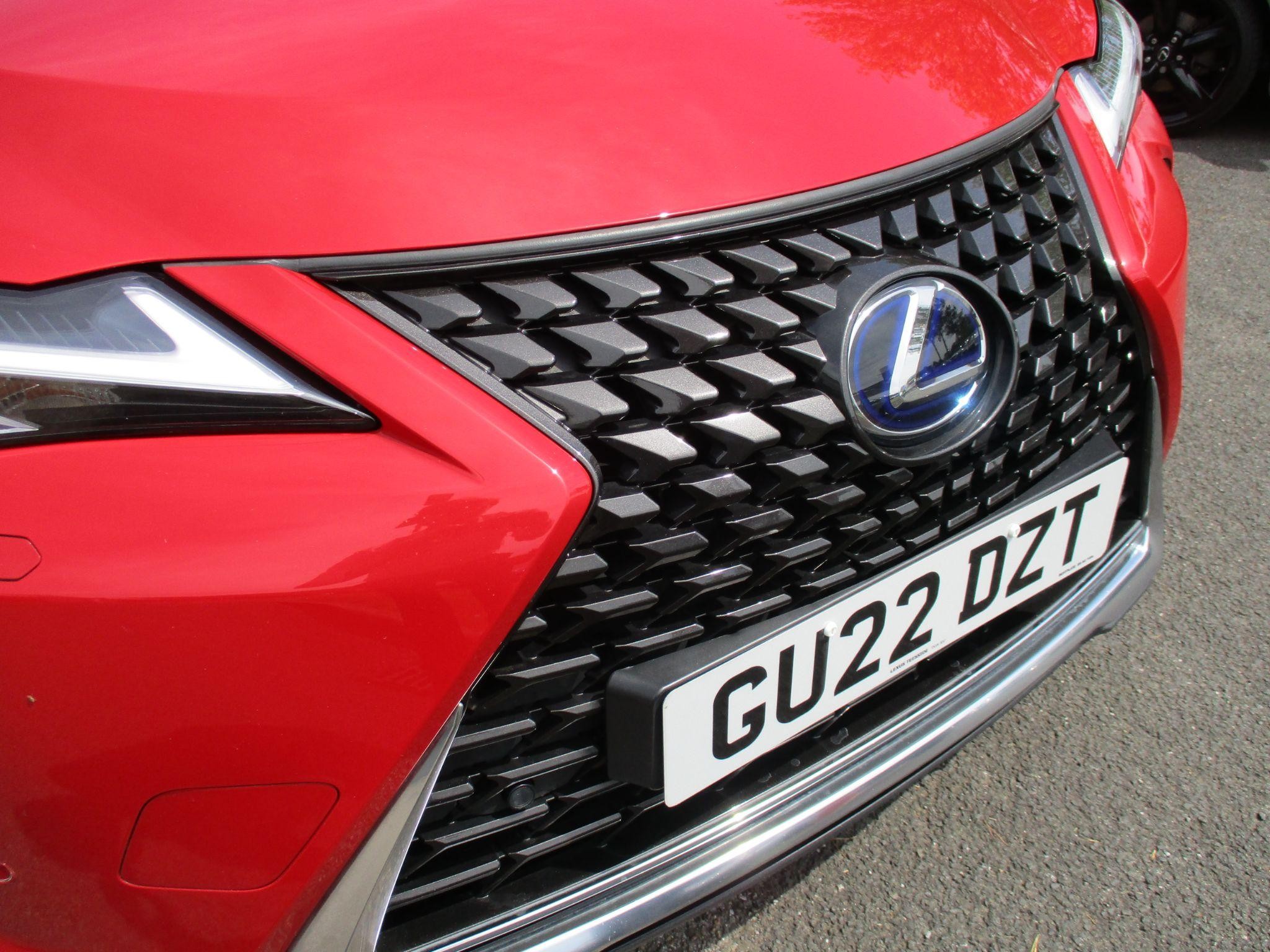 Lexus UX Self-Charging Hybrid Image 47