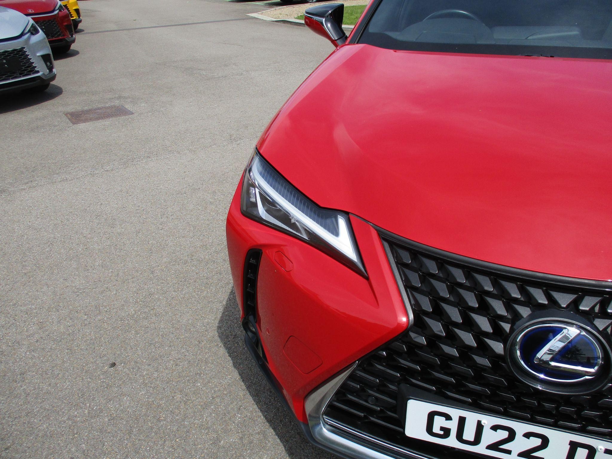 Lexus UX Self-Charging Hybrid Image 48