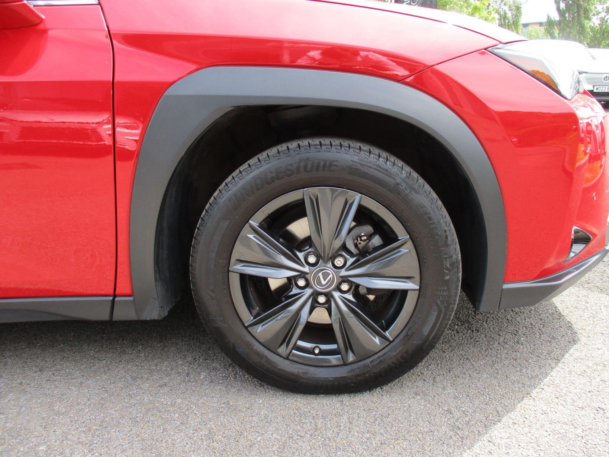Lexus UX Self-Charging Hybrid Image 50