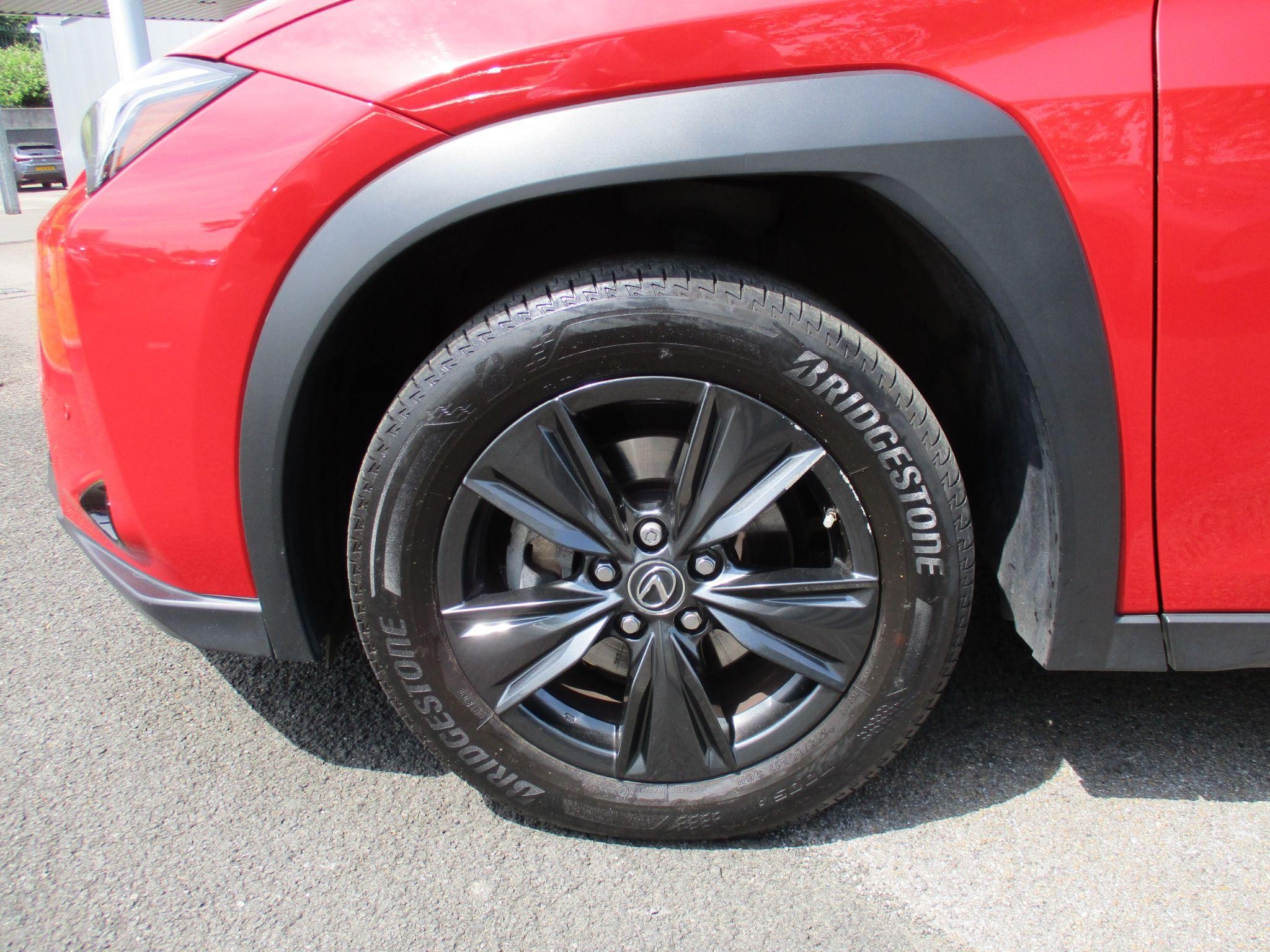 Lexus UX Self-Charging Hybrid Image 61