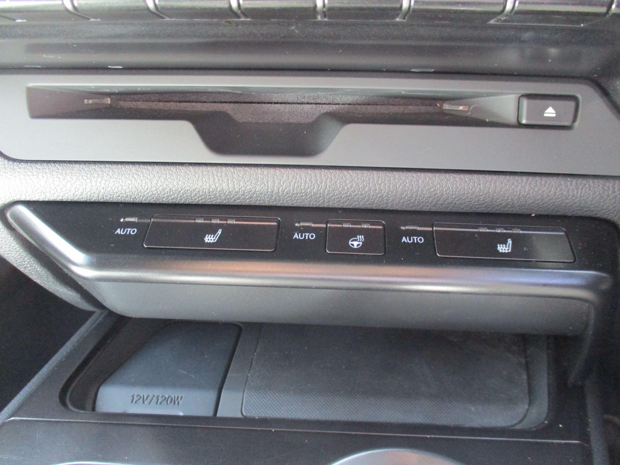 Lexus UX Self-Charging Hybrid Image 78