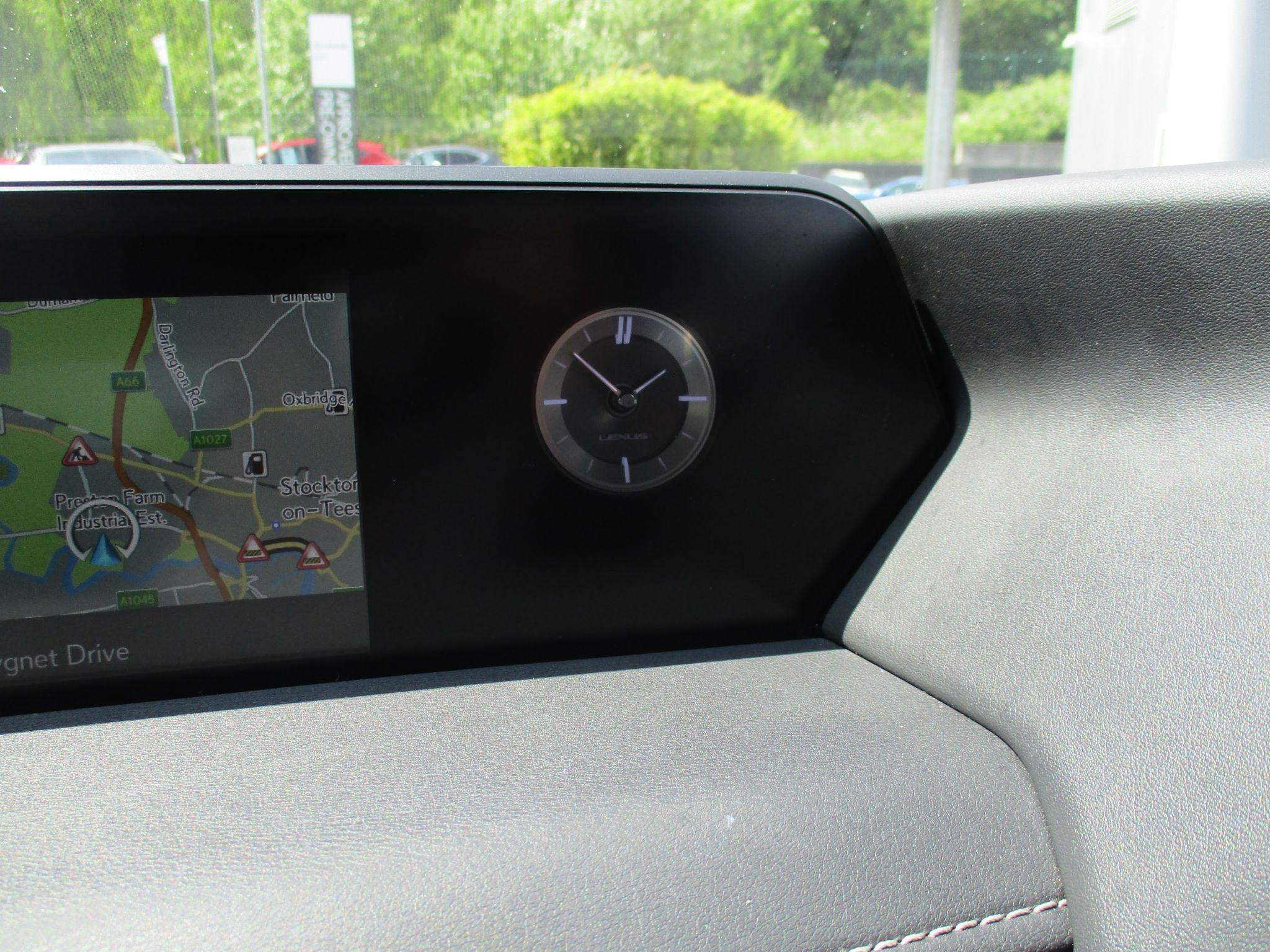 Lexus UX Self-Charging Hybrid Image 84