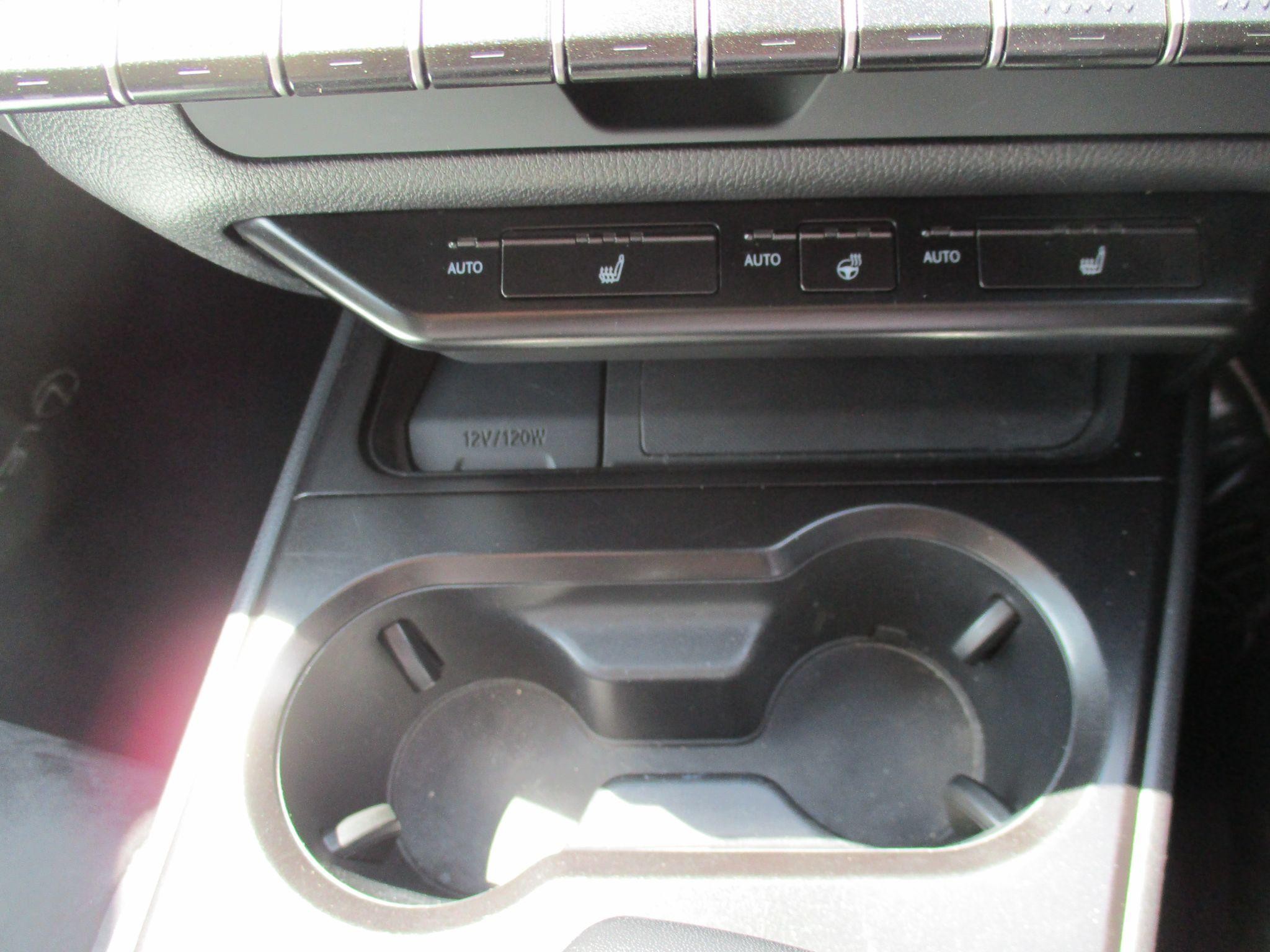 Lexus UX Self-Charging Hybrid Image 89
