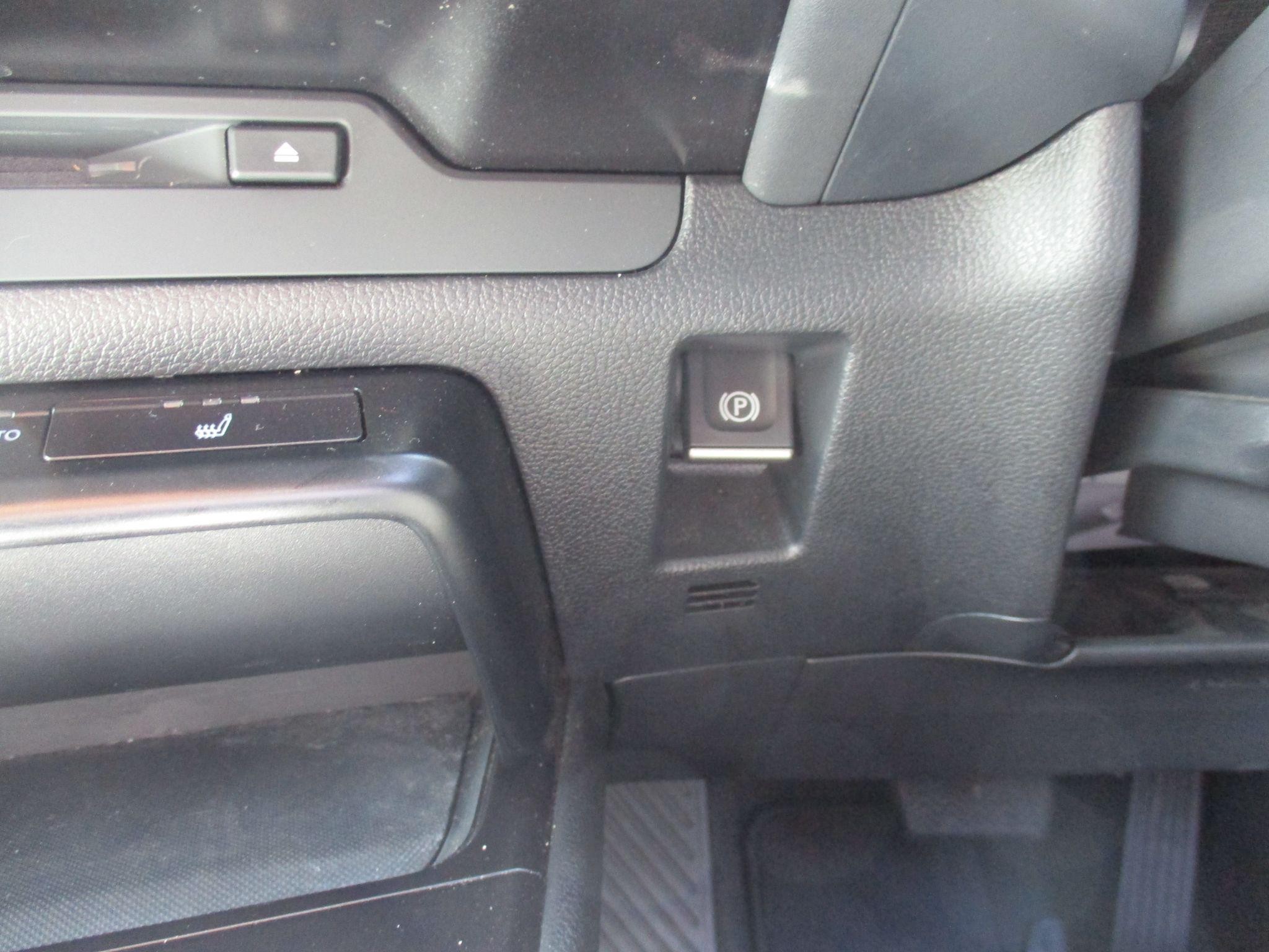 Lexus UX Self-Charging Hybrid Image 91