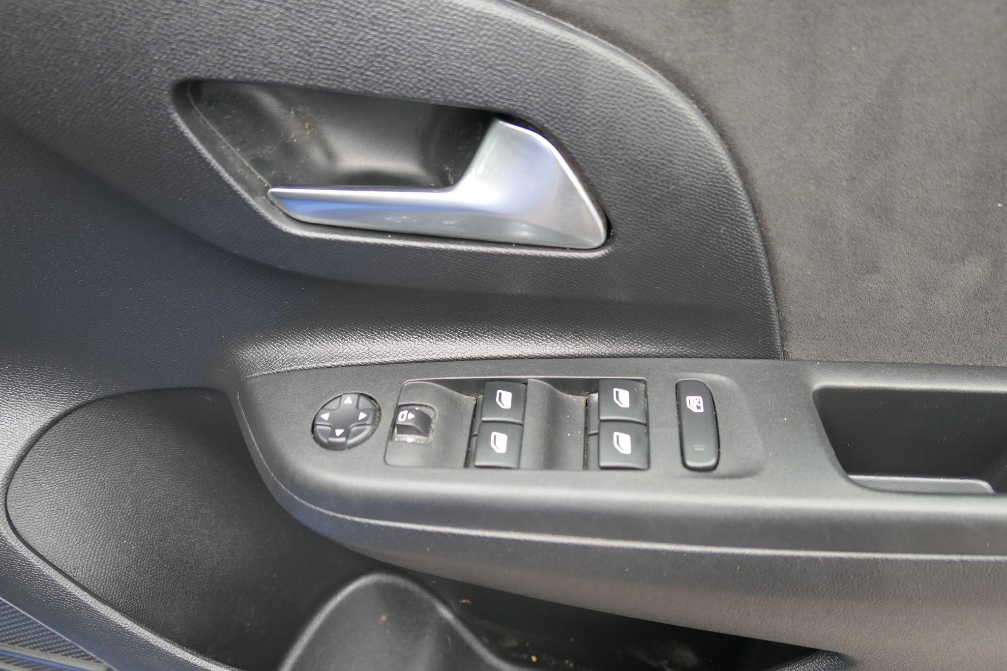 Vauxhall Corsa Image 12