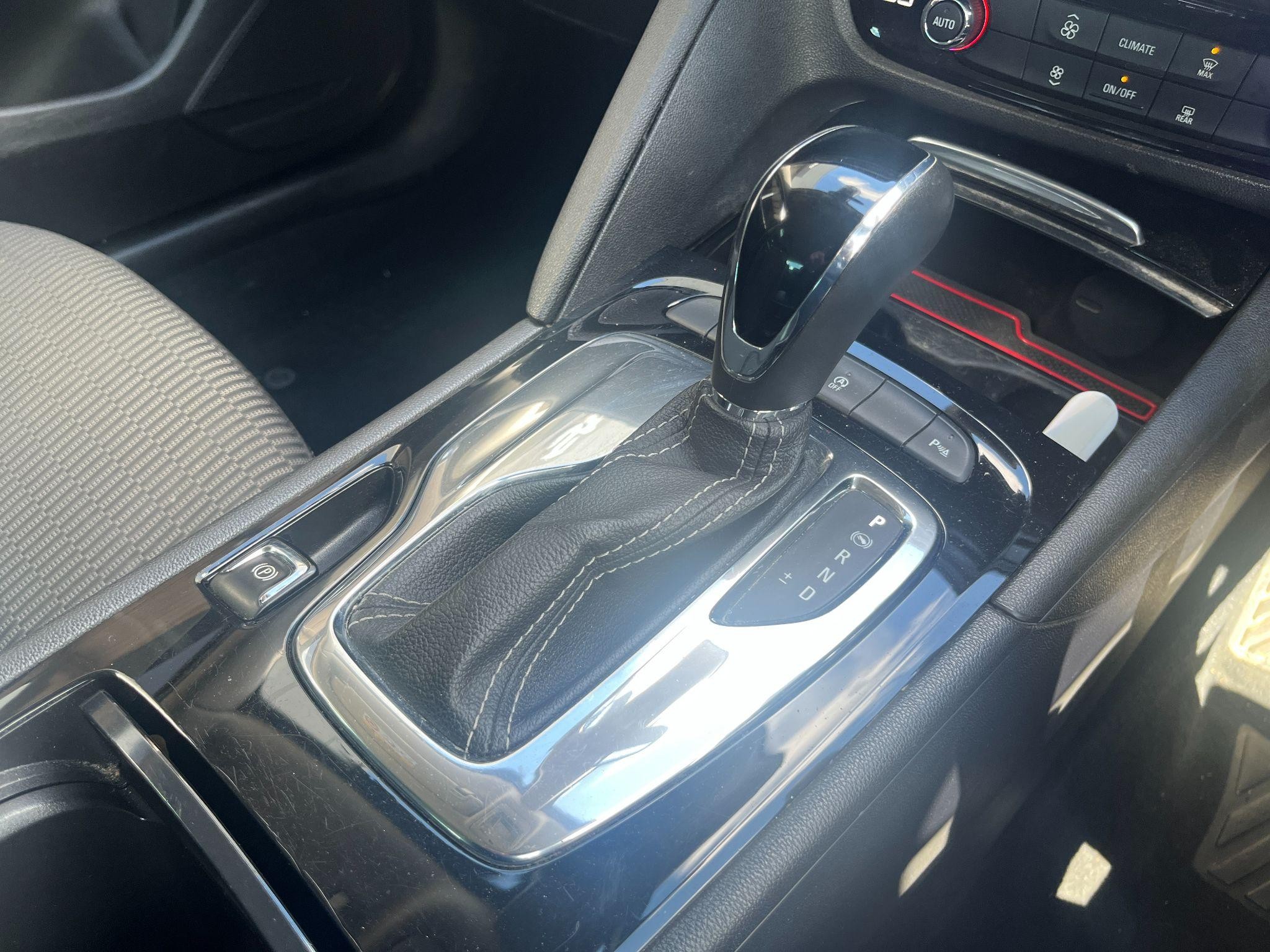 Vauxhall Insignia Image 12