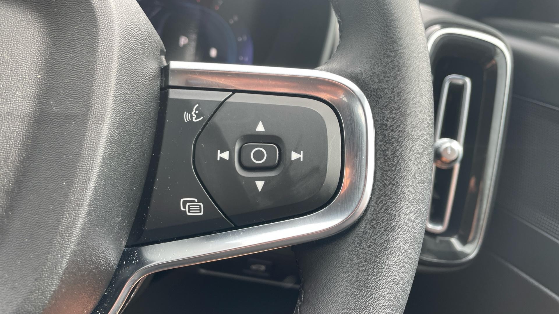 Volvo XC40 Image 22