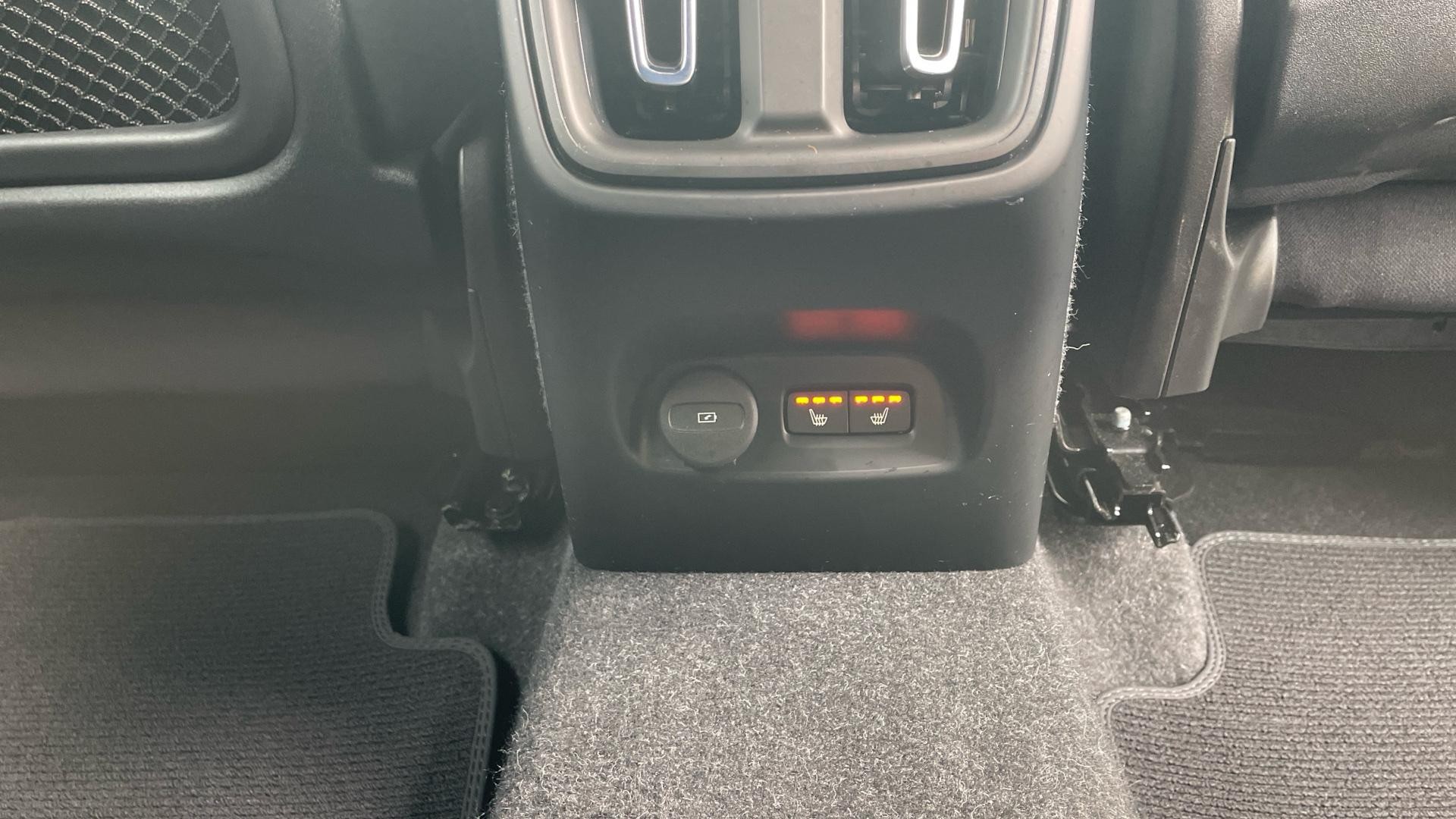 Volvo XC40 Image 65