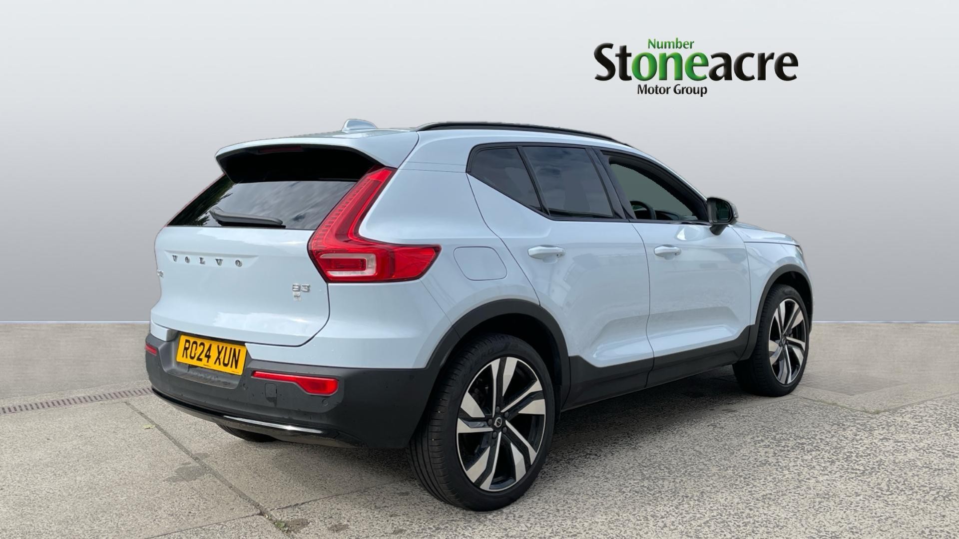 Volvo XC40 Image 2