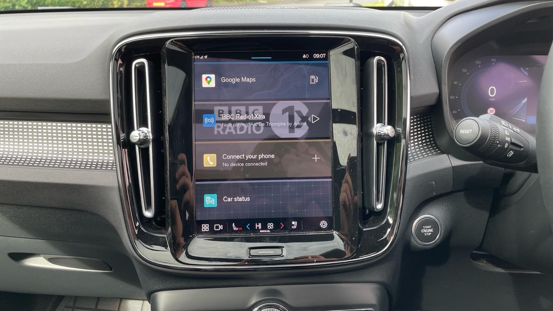 Volvo XC40 Image 12