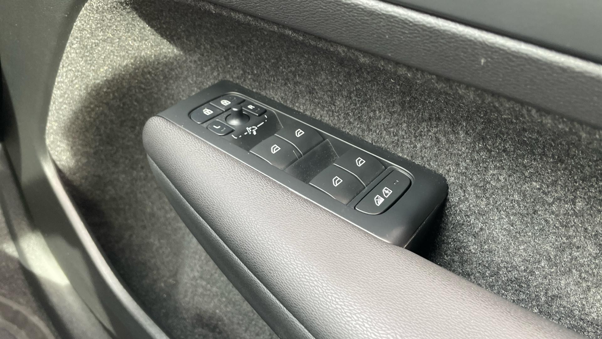 Volvo XC40 Image 24