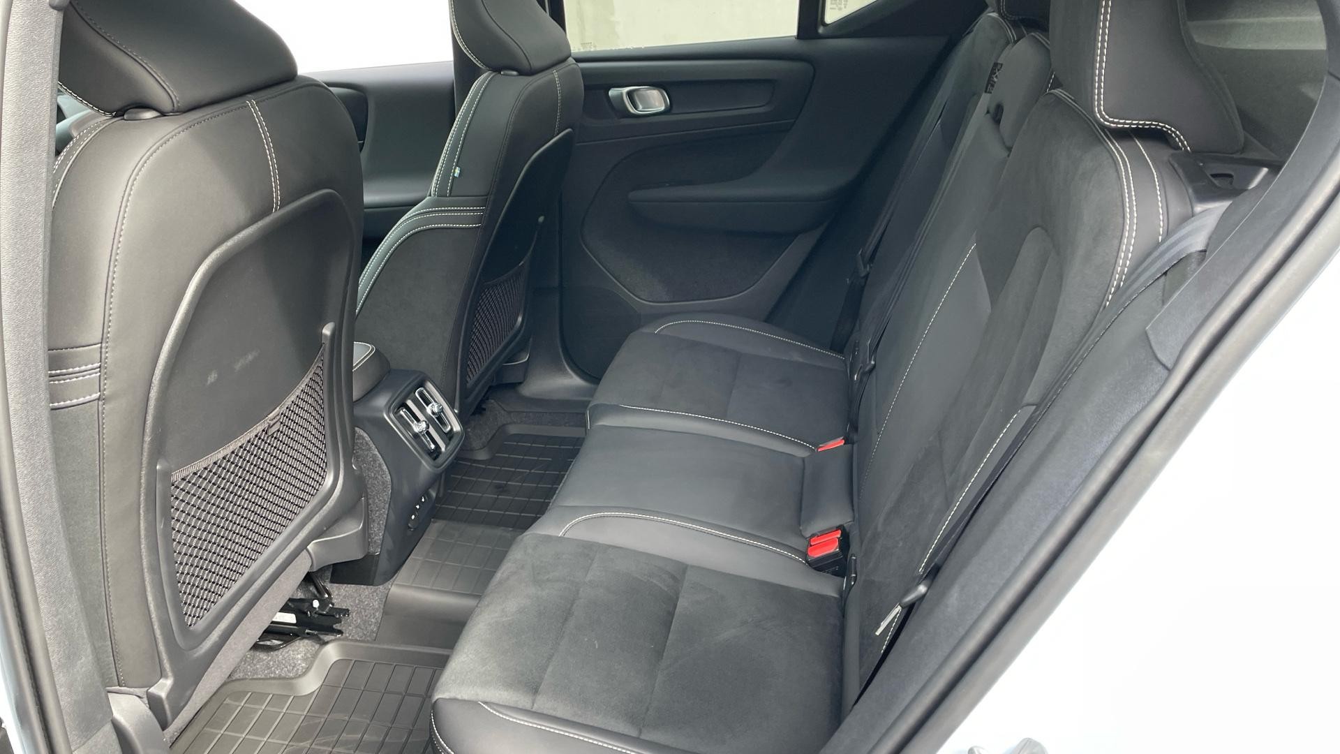 Volvo XC40 Image 33