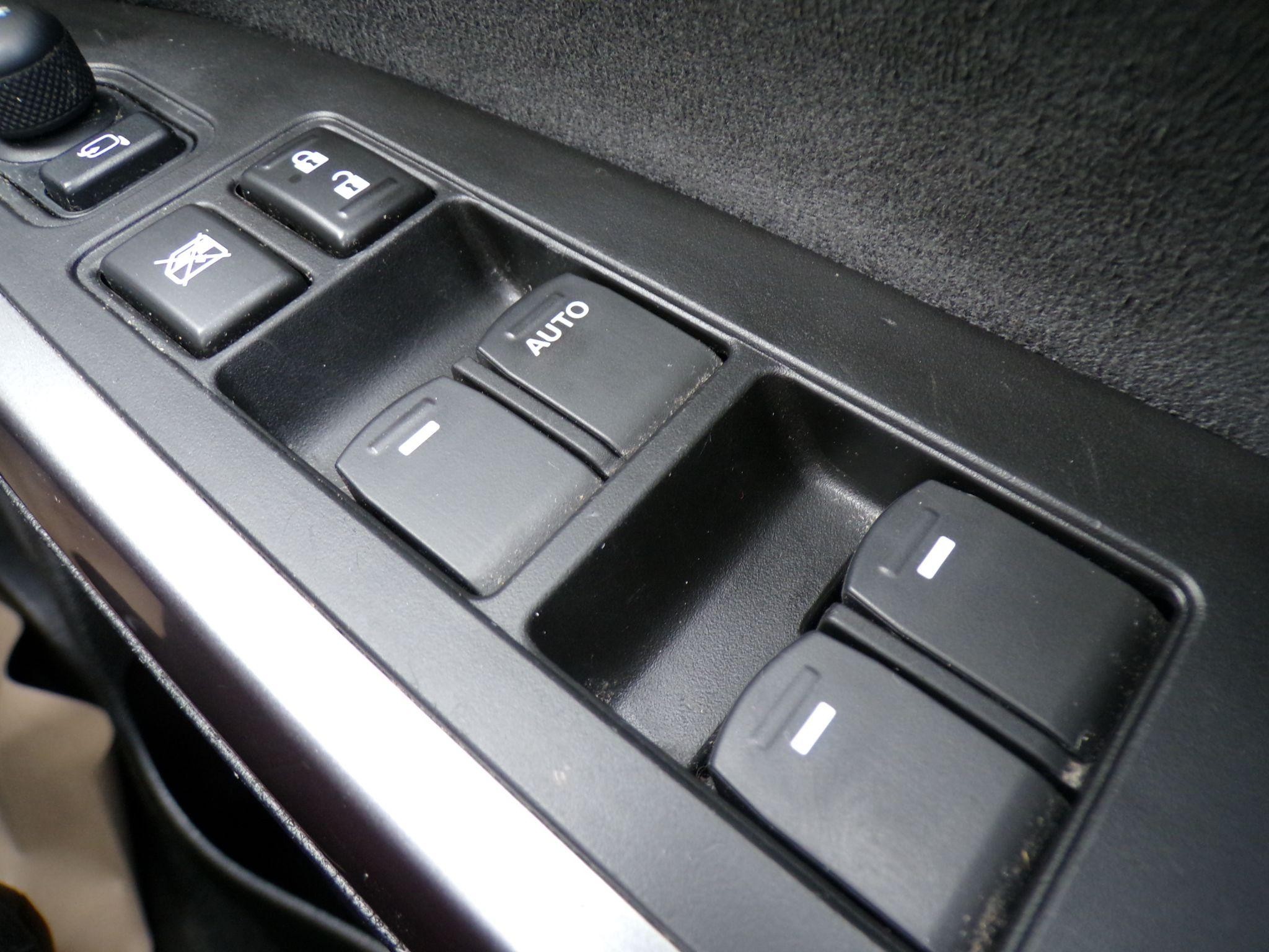 Suzuki Vitara Image 17