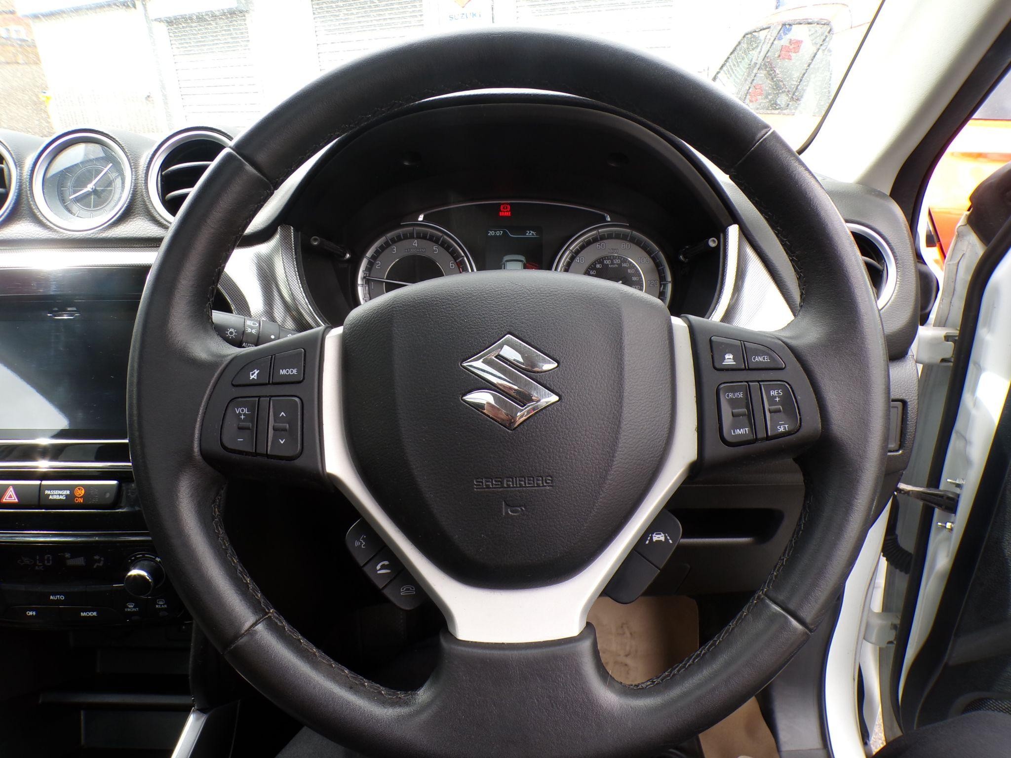 Suzuki Vitara Image 28