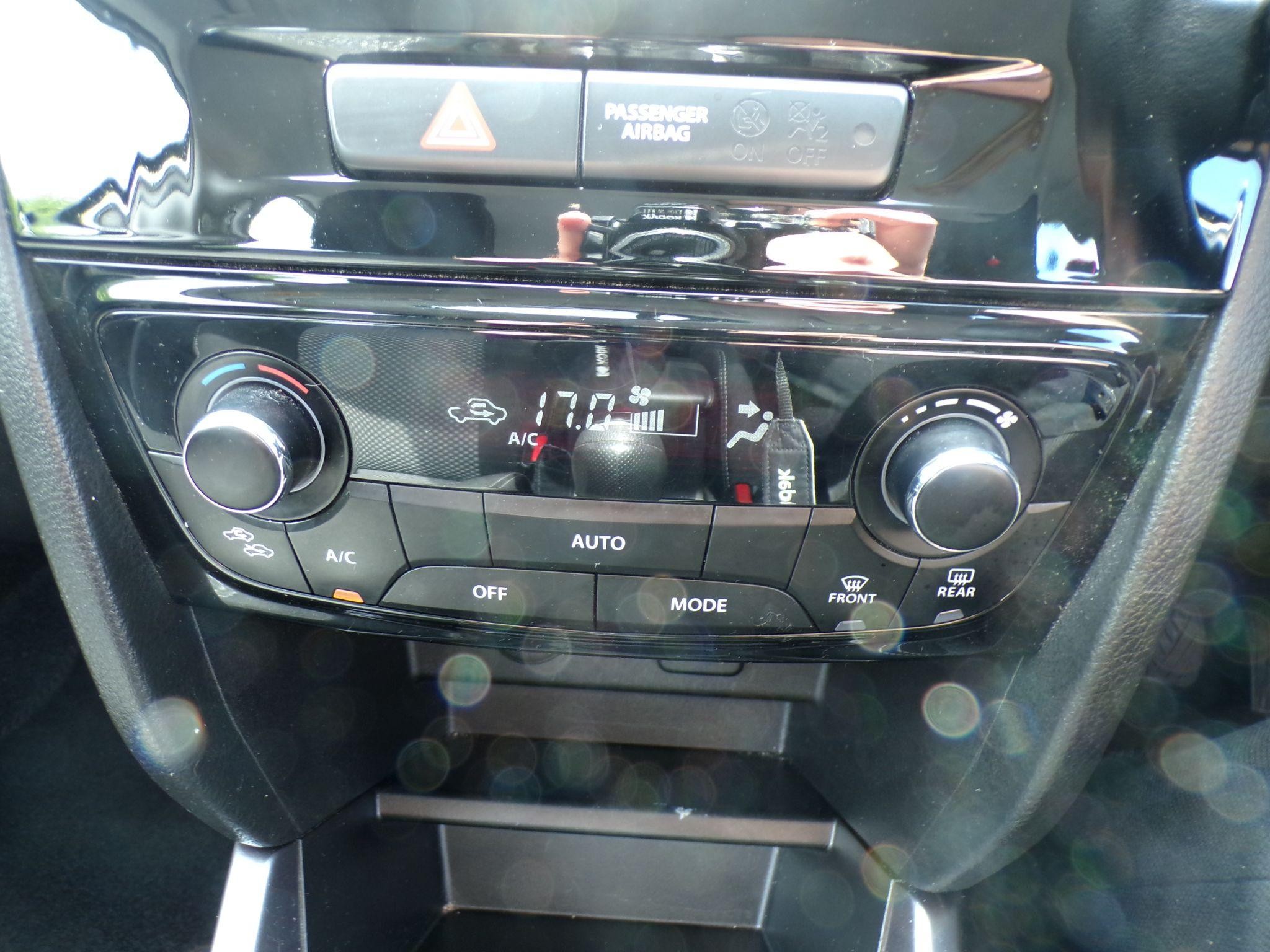 Suzuki Vitara Image 10