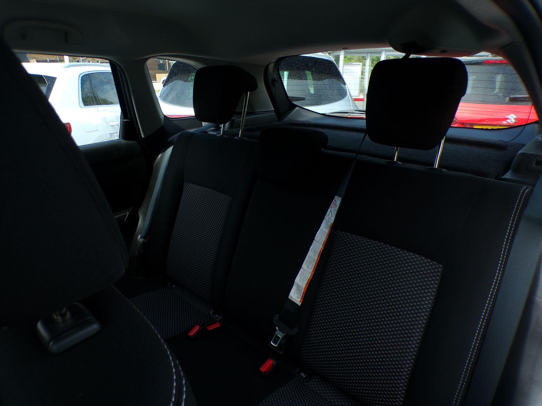 Suzuki Vitara Image 12