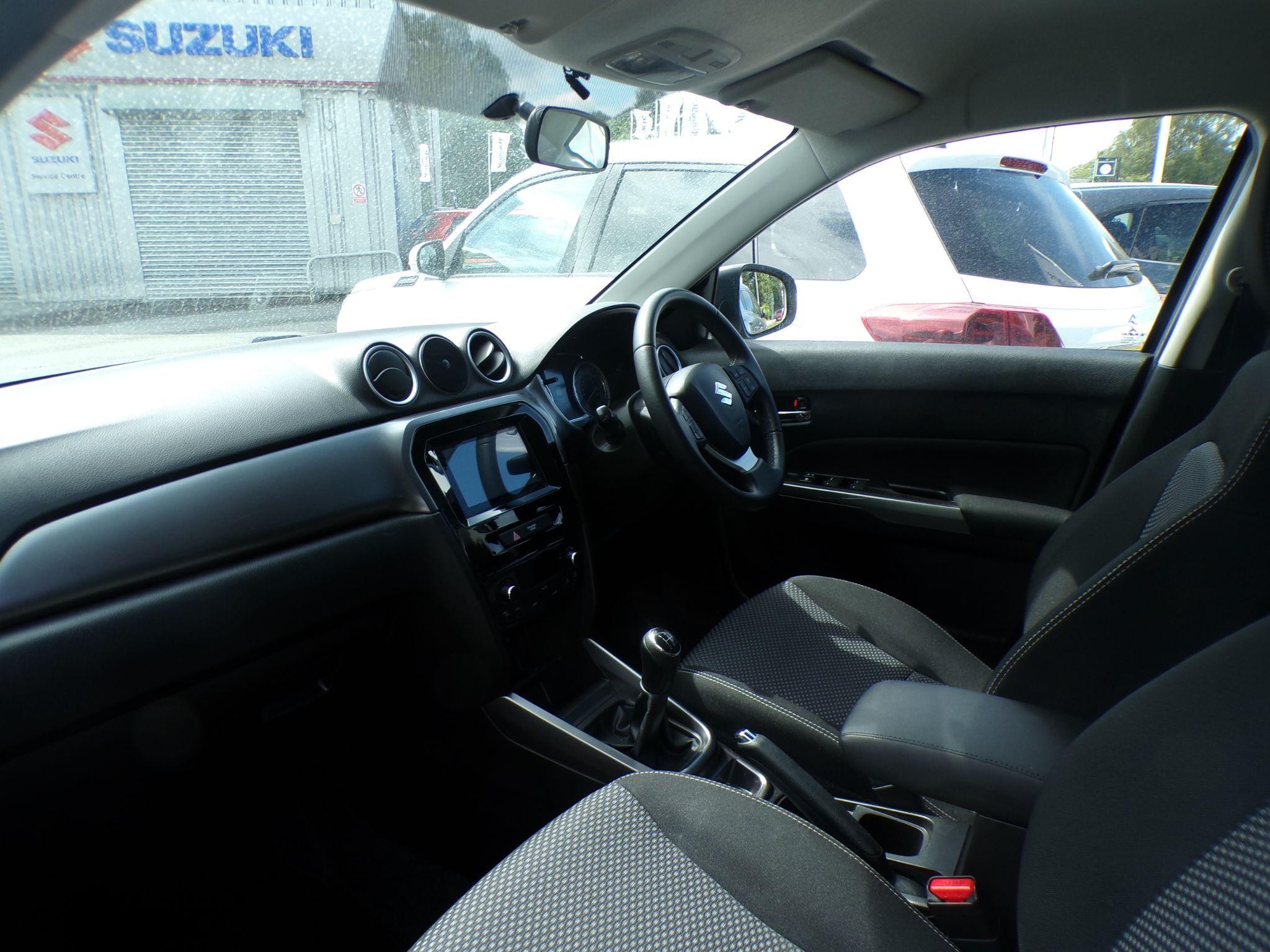 Suzuki Vitara Image 20