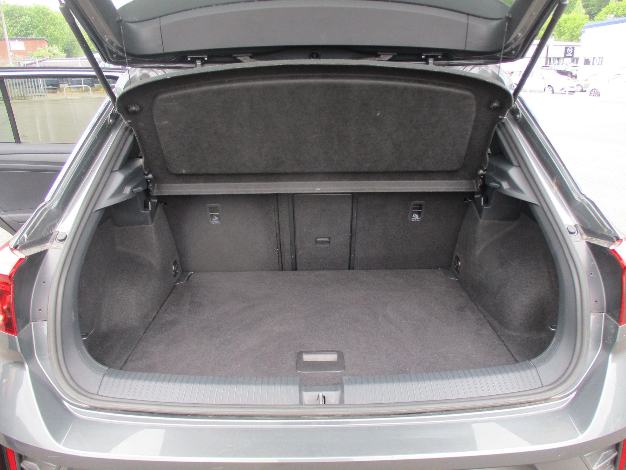 Volkswagen T-Roc Image 8