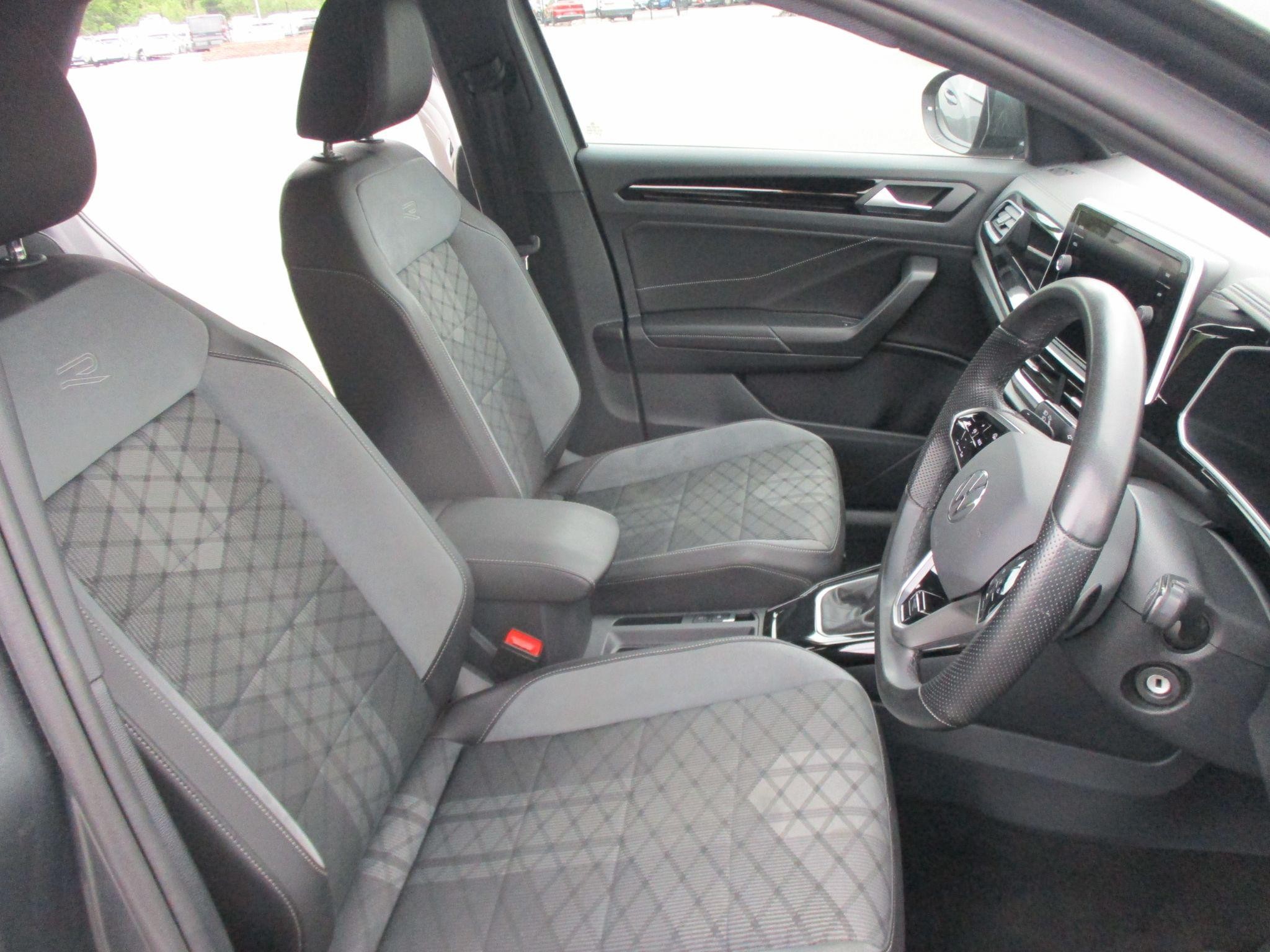 Volkswagen T-Roc Image 9
