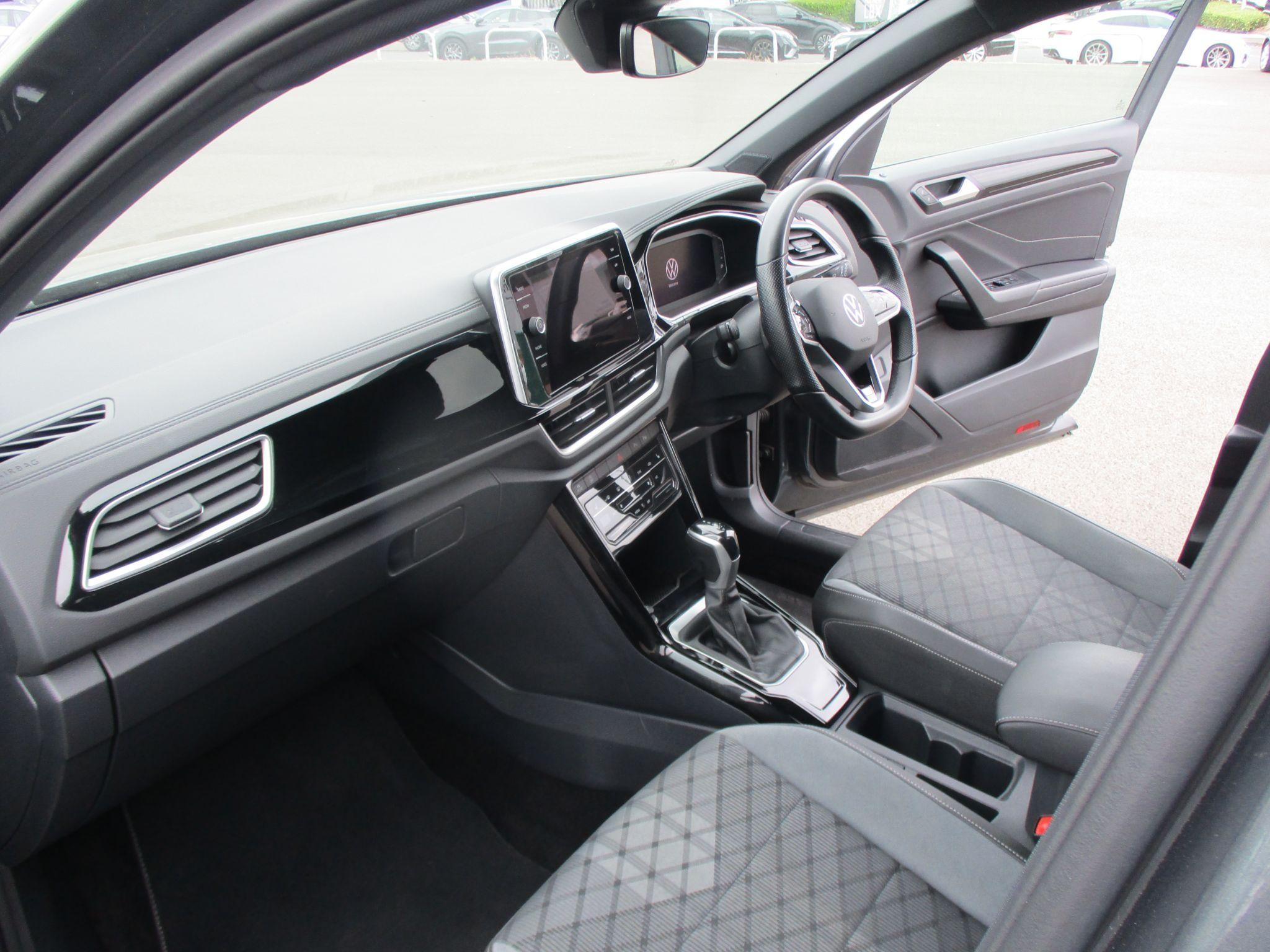 Volkswagen T-Roc Image 12