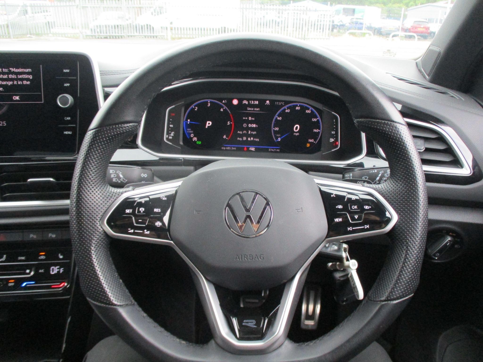 Volkswagen T-Roc Image 17