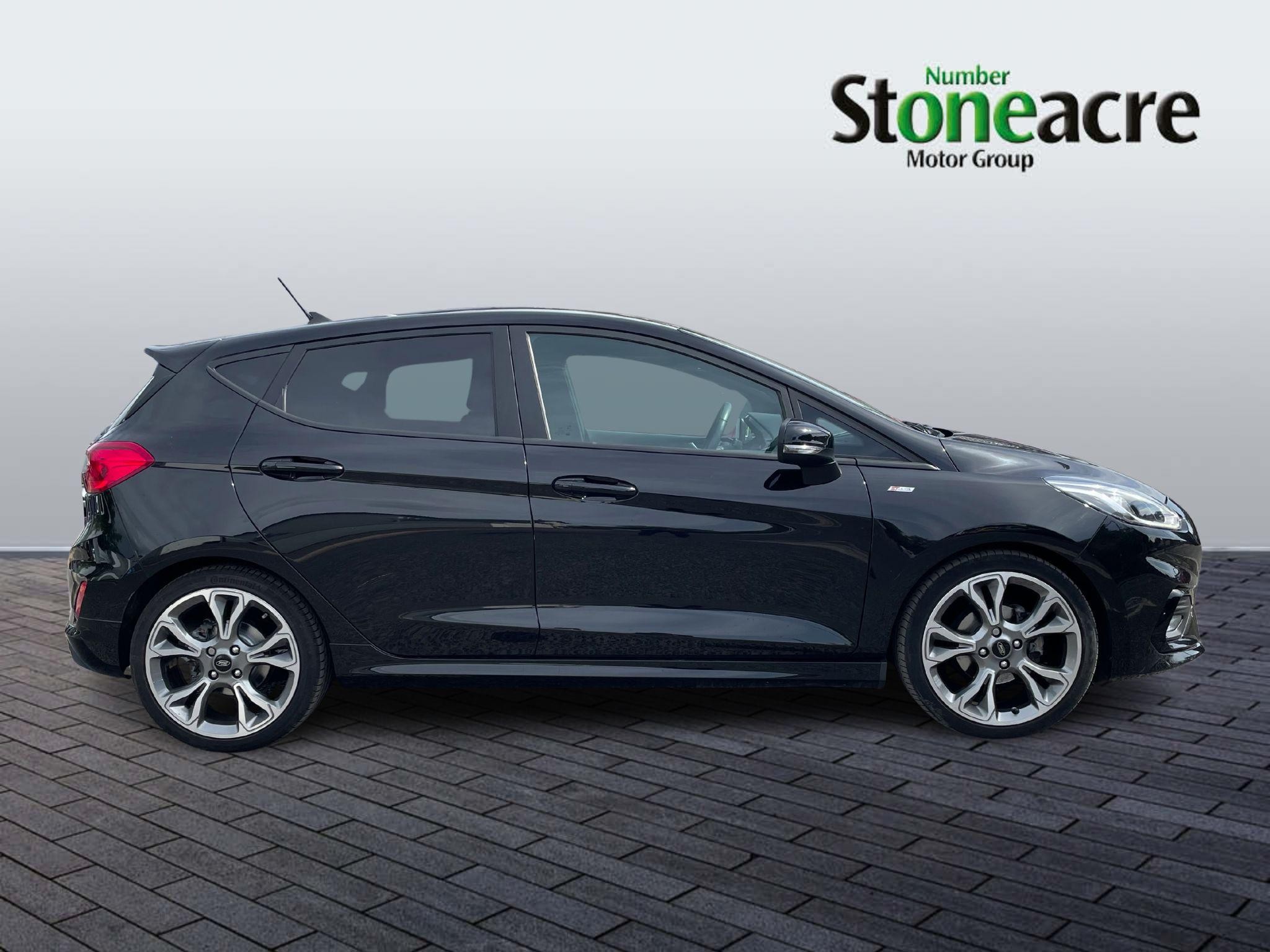 Ford Fiesta Image 2