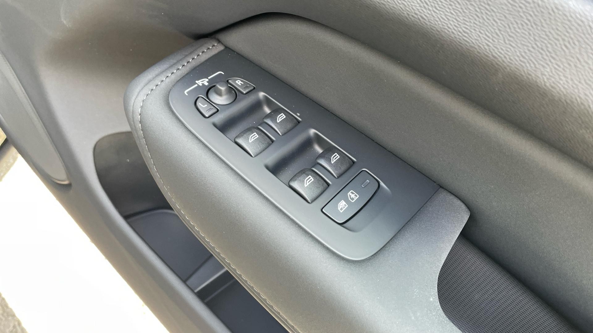 Volvo XC60 Image 23