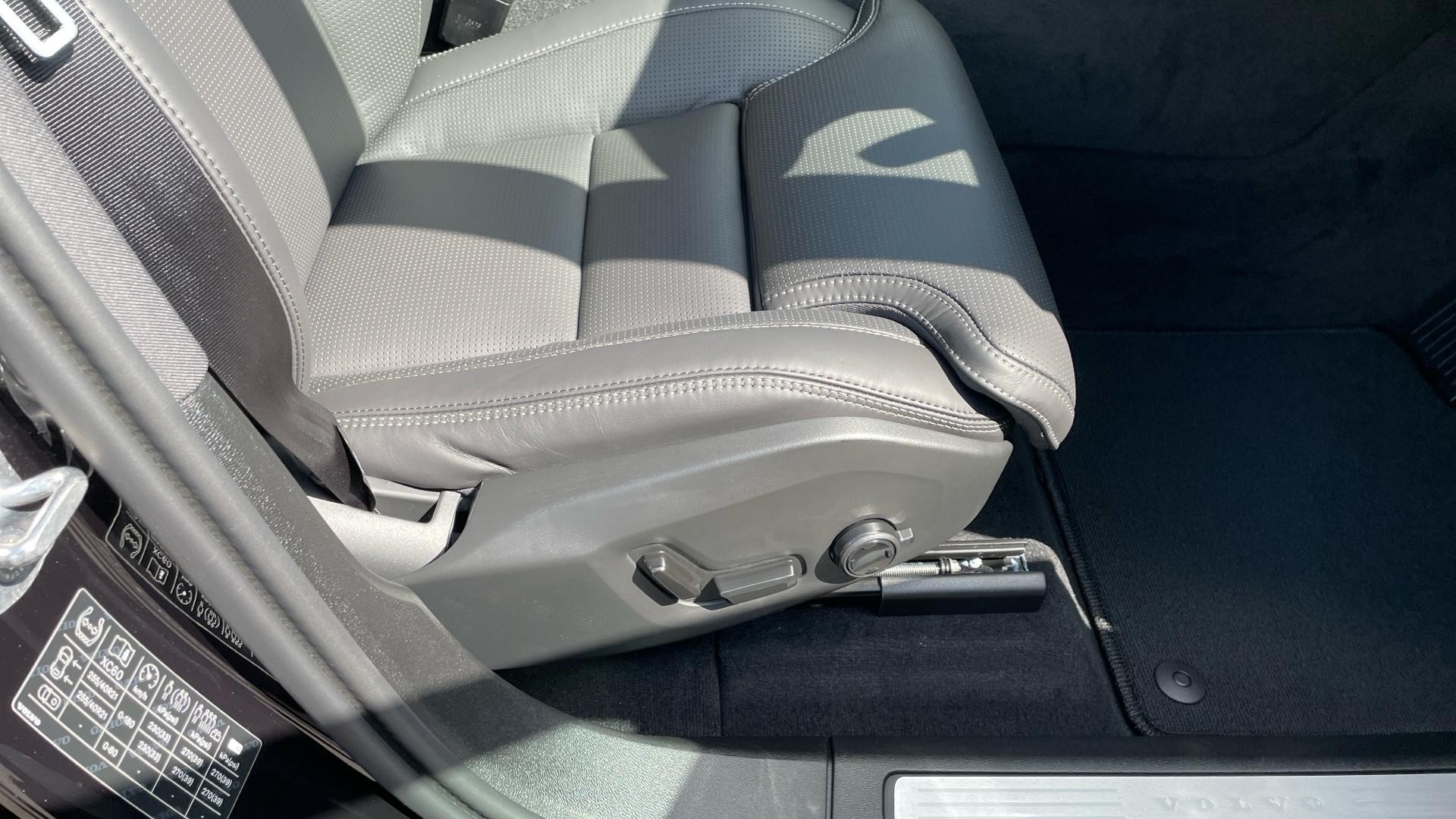 Volvo XC60 Image 29