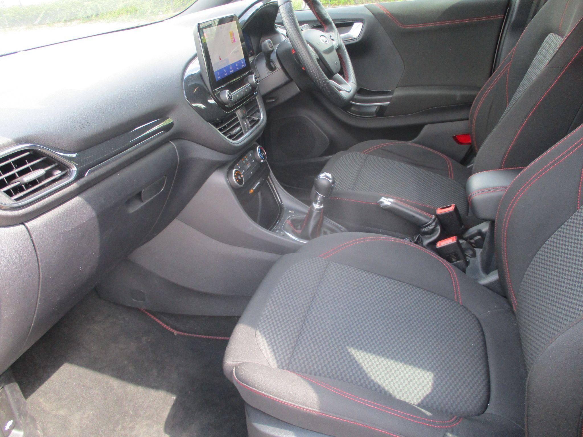 Ford Puma Image 16