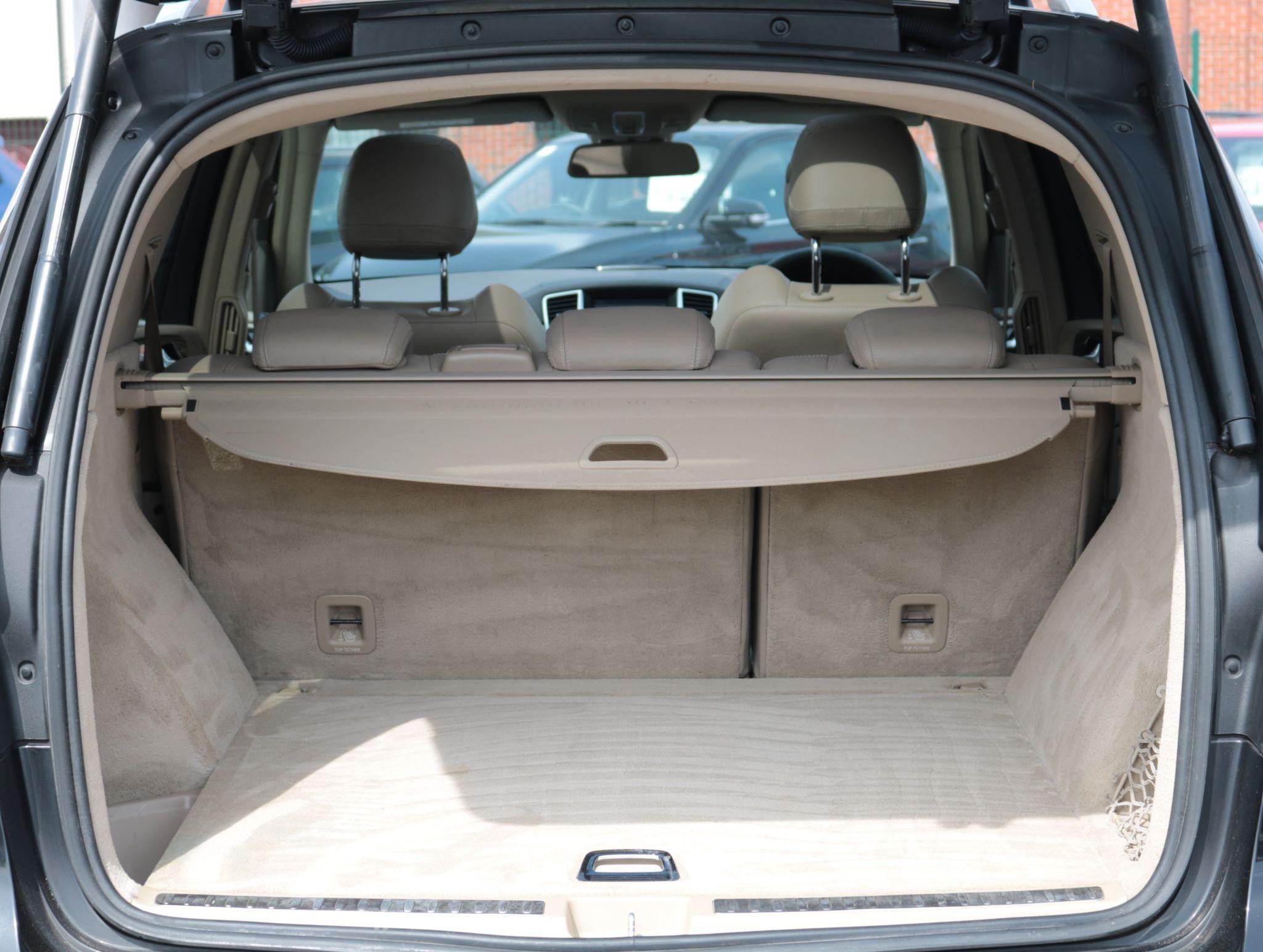 Mercedes-Benz M Class Image 8