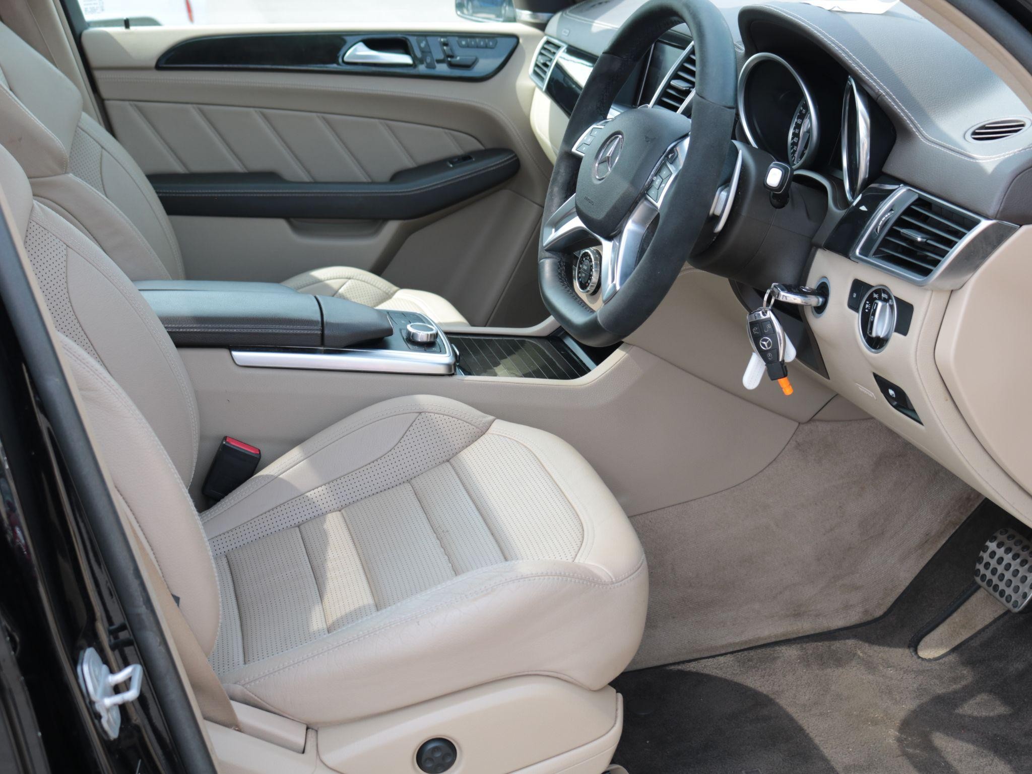 Mercedes-Benz M Class Image 10
