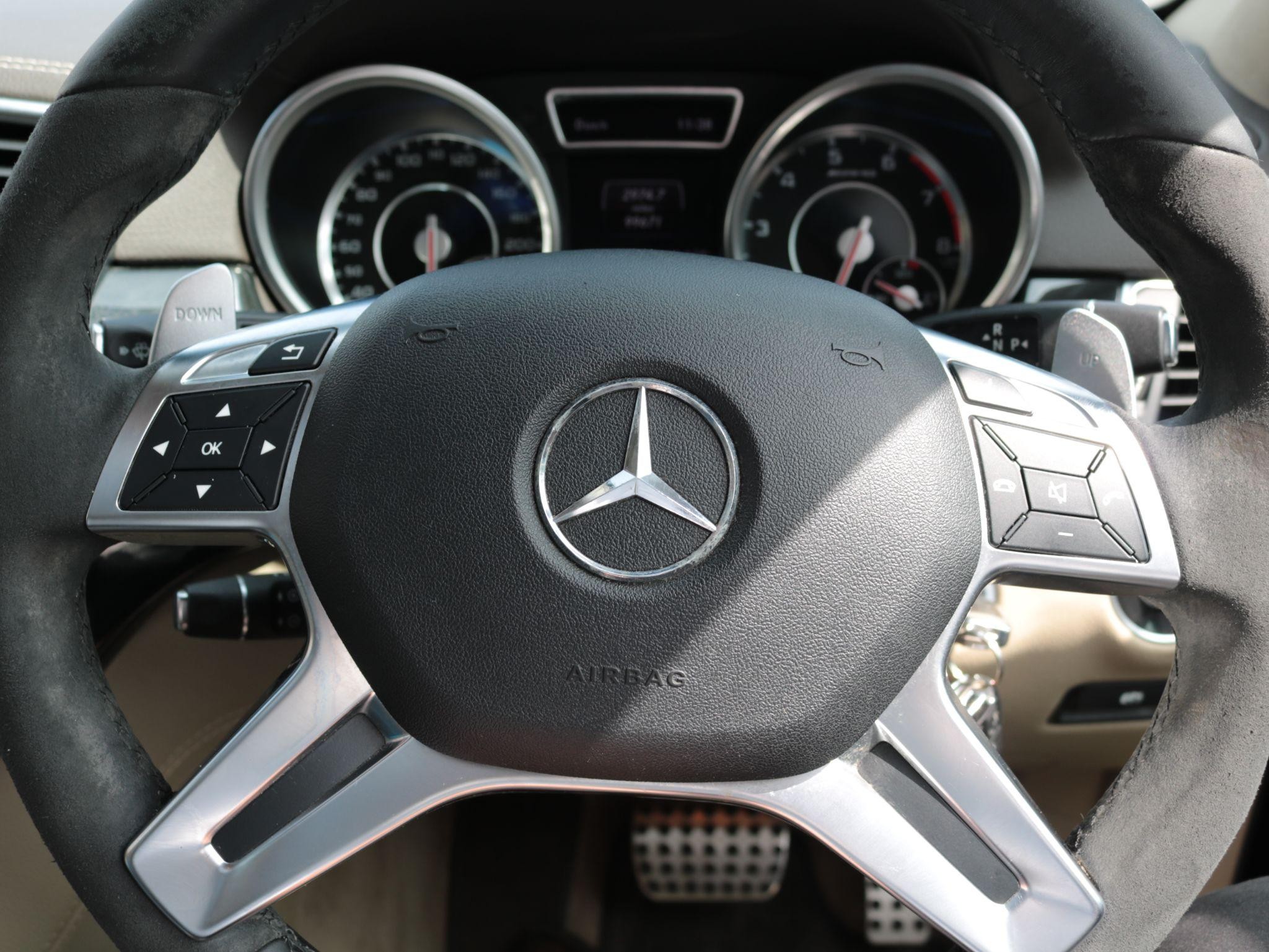 Mercedes-Benz M Class Image 17
