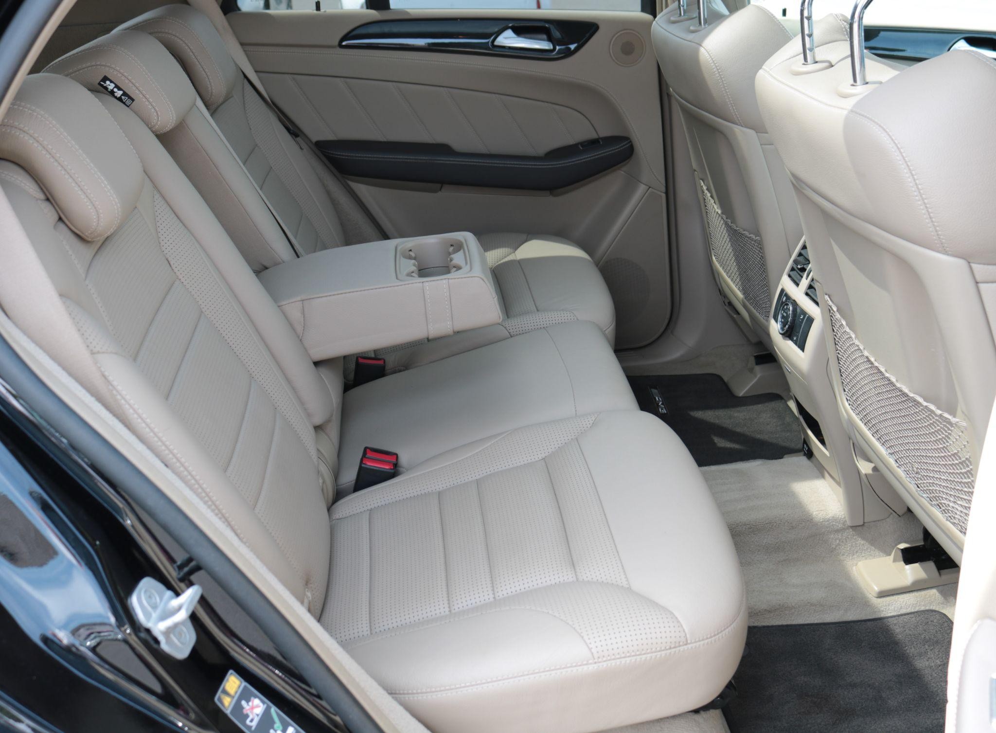 Mercedes-Benz M Class Image 25