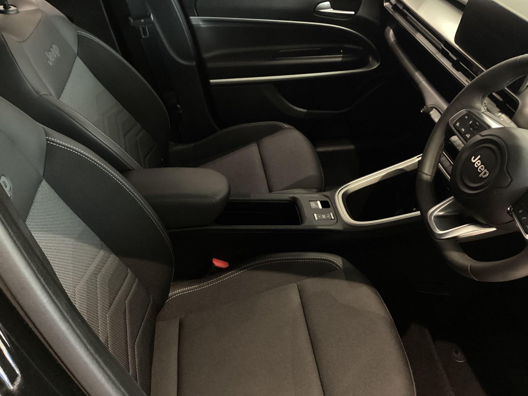 Jeep Avenger Image 11