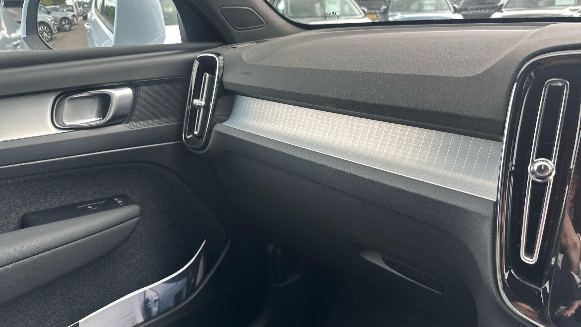 Volvo XC40 Image 30