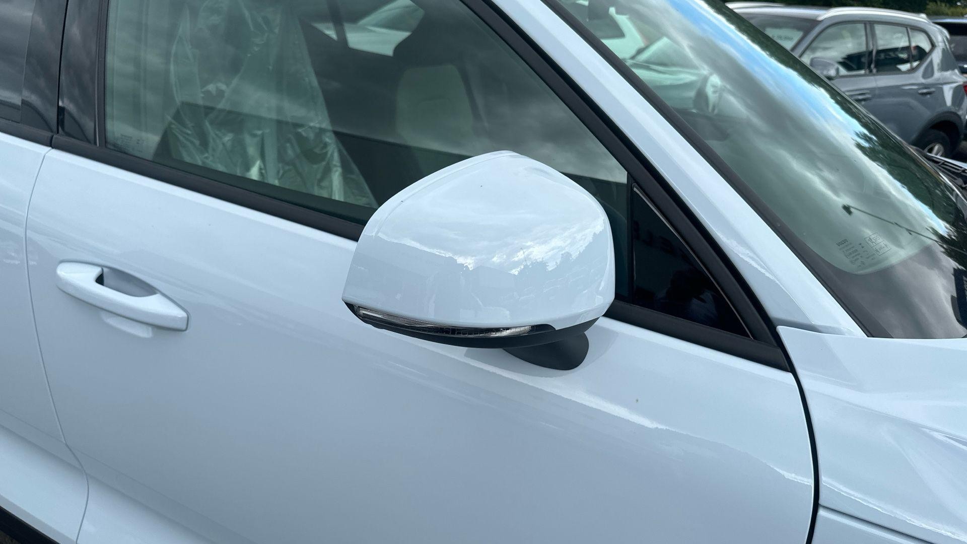 Volvo XC40 Image 37