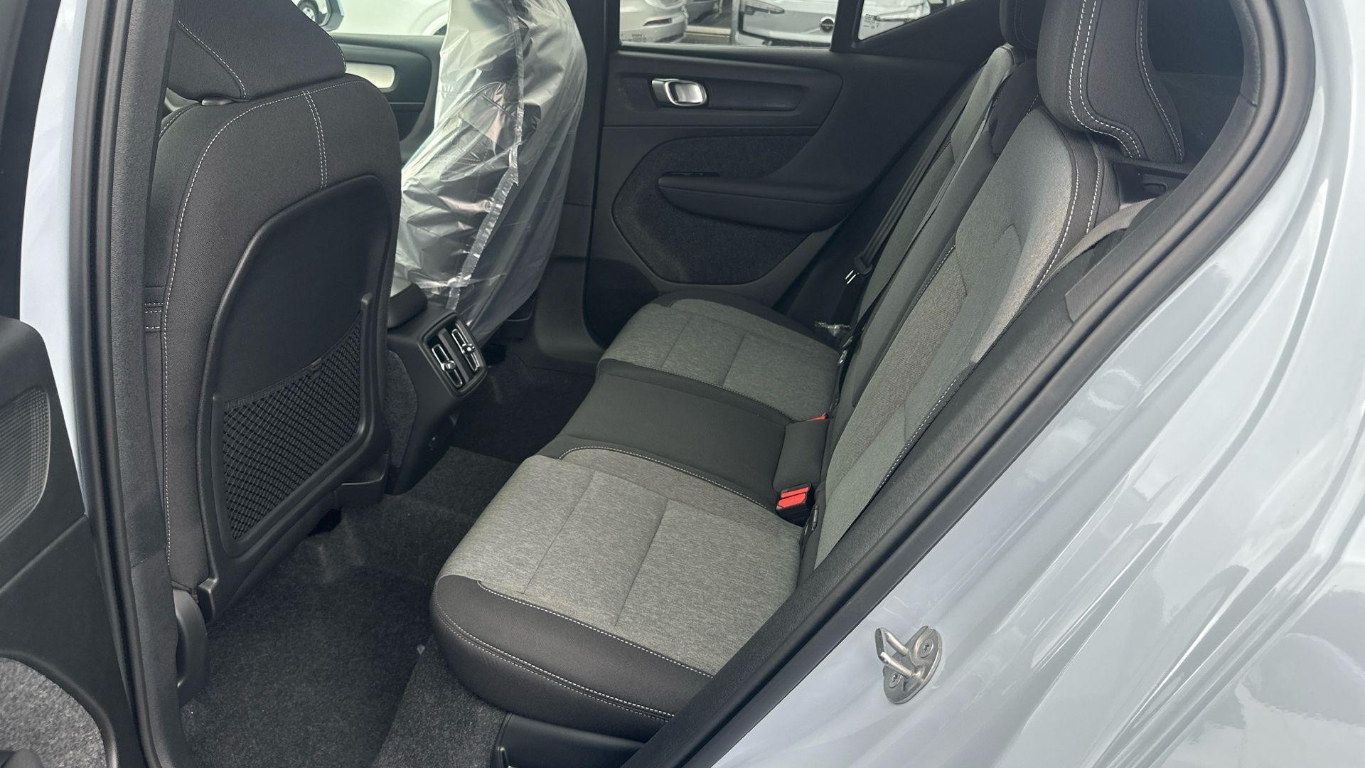 Volvo XC40 Image 40