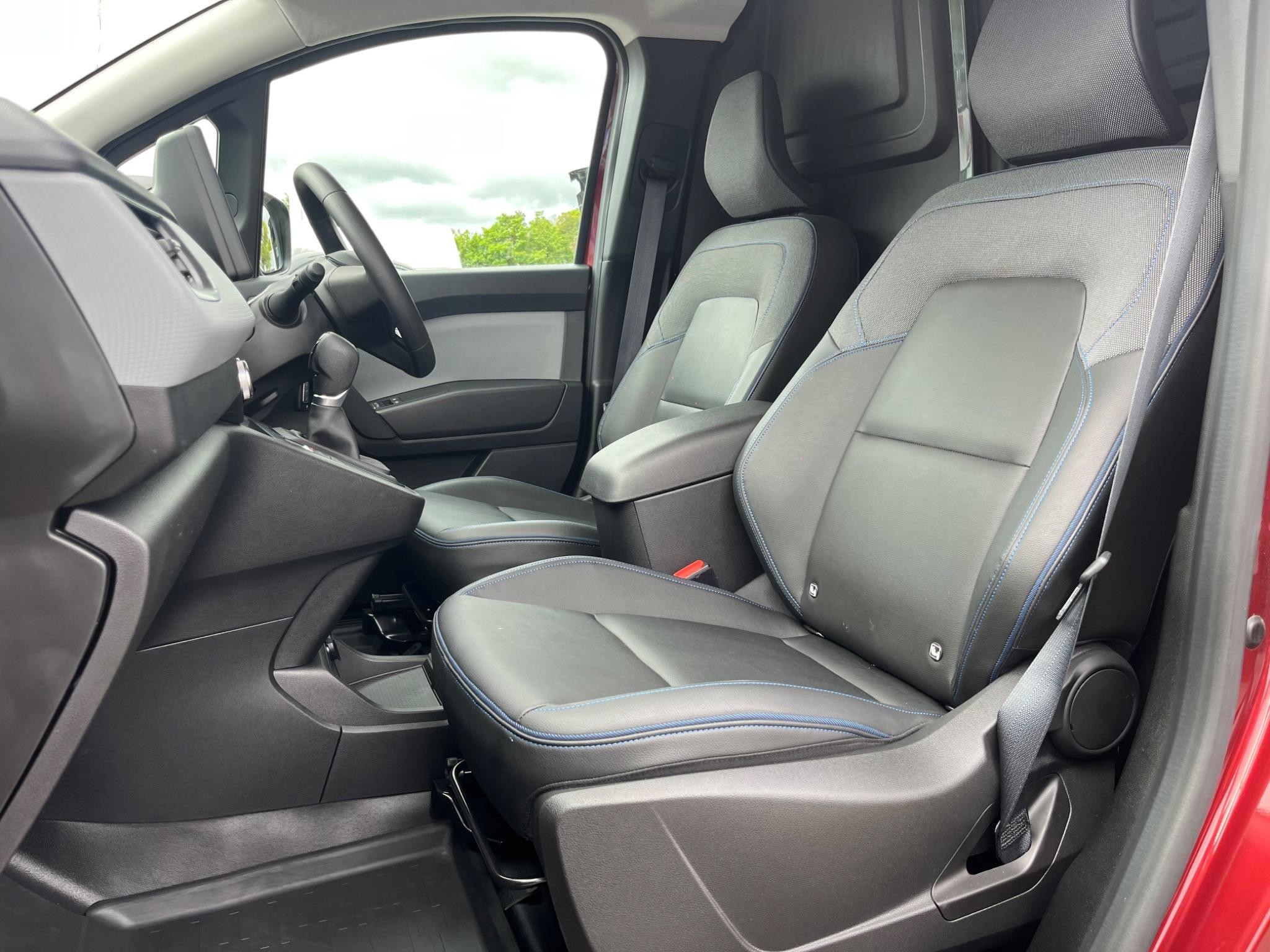 Nissan Townstar Image 22