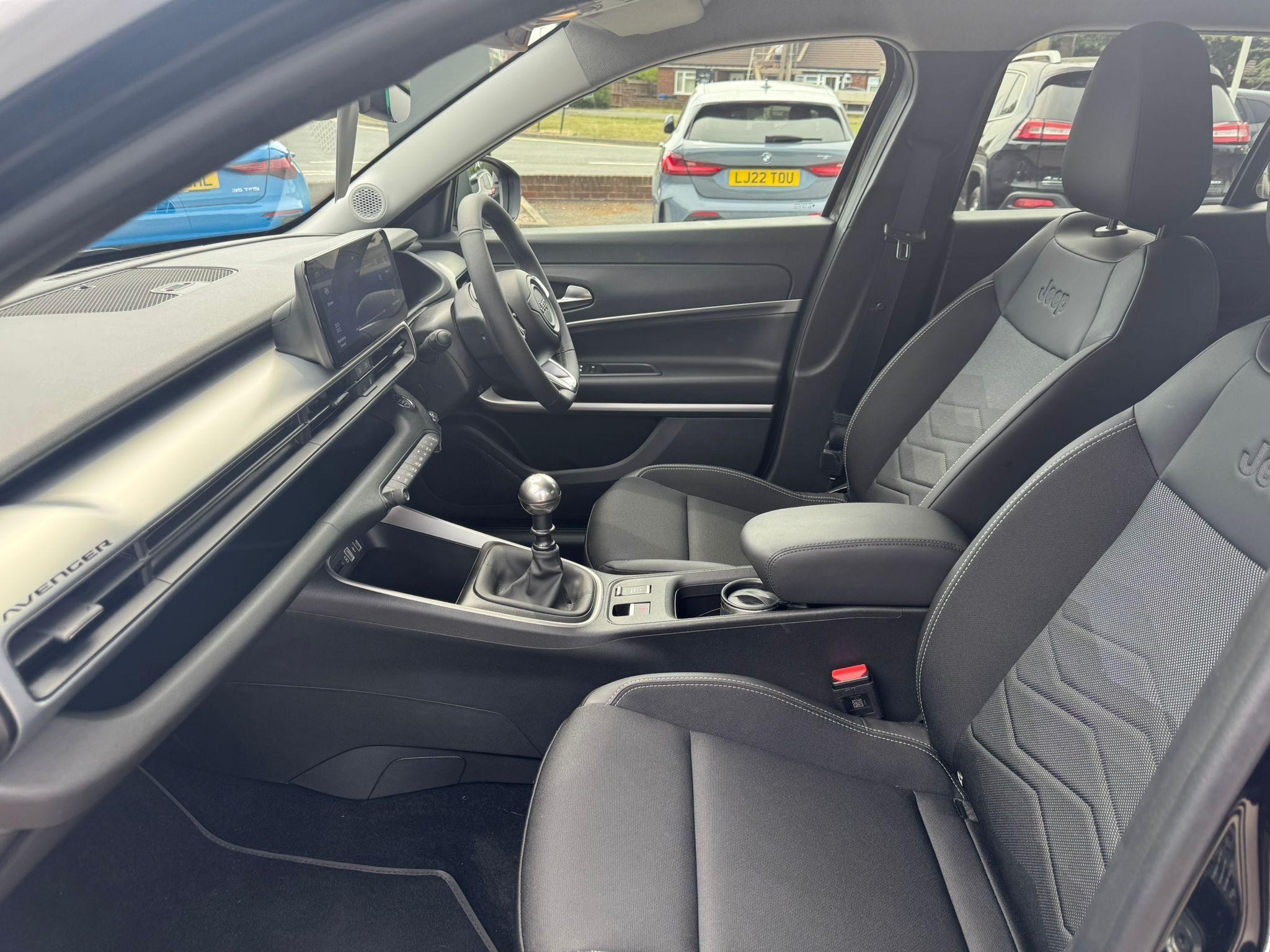 Jeep Avenger Image 13