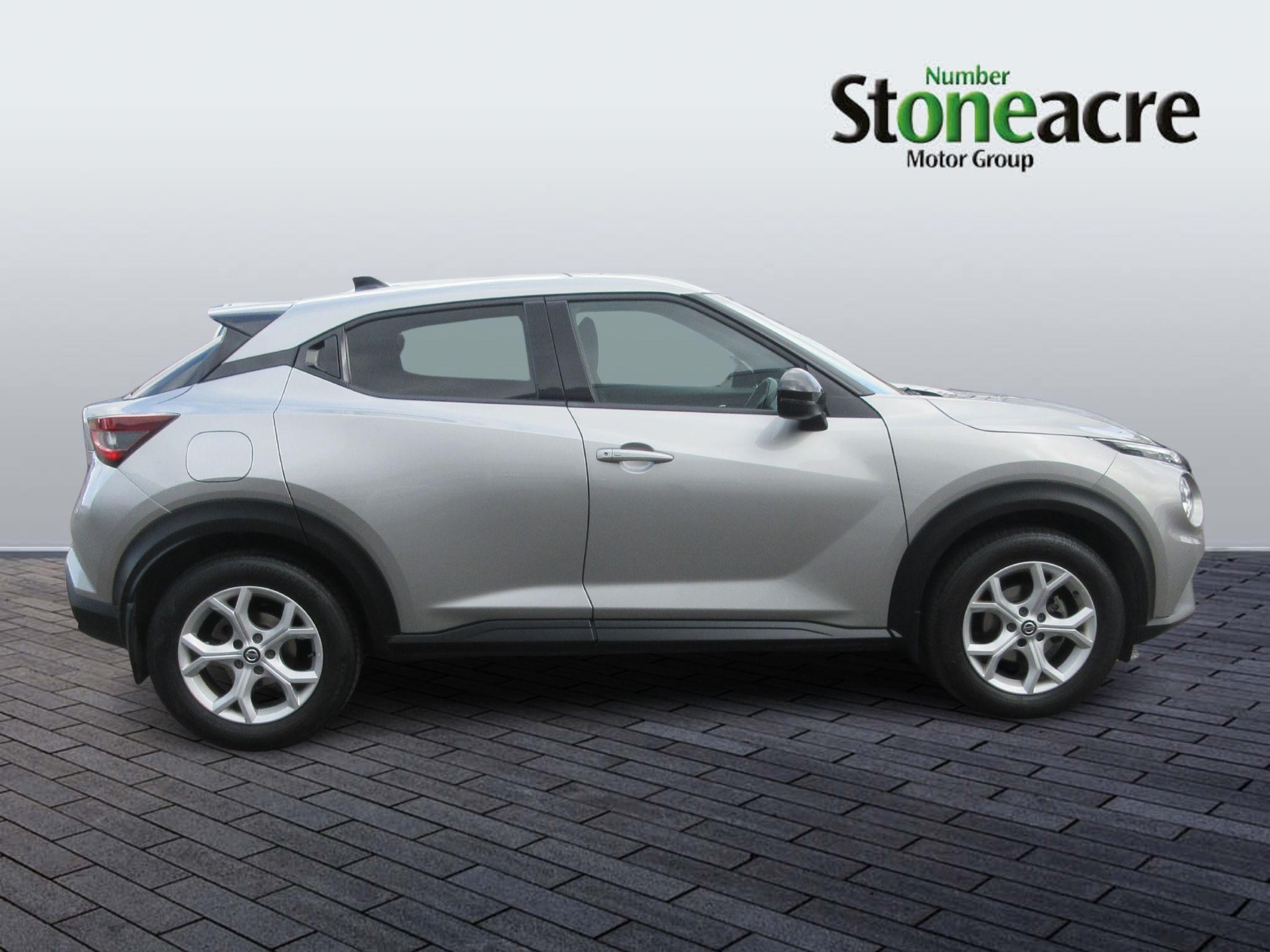 Nissan Juke Image 2