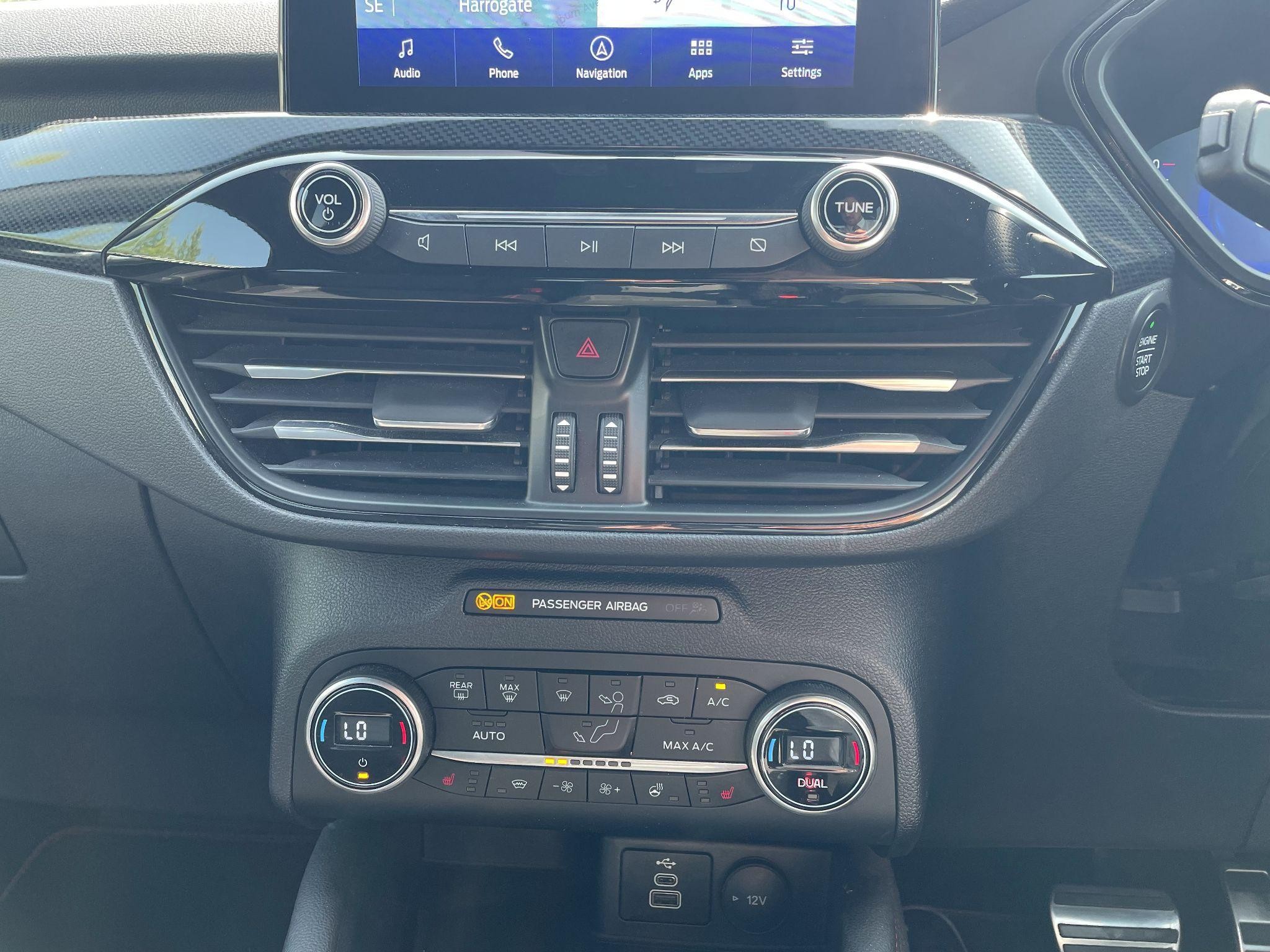 Ford Kuga Image 33