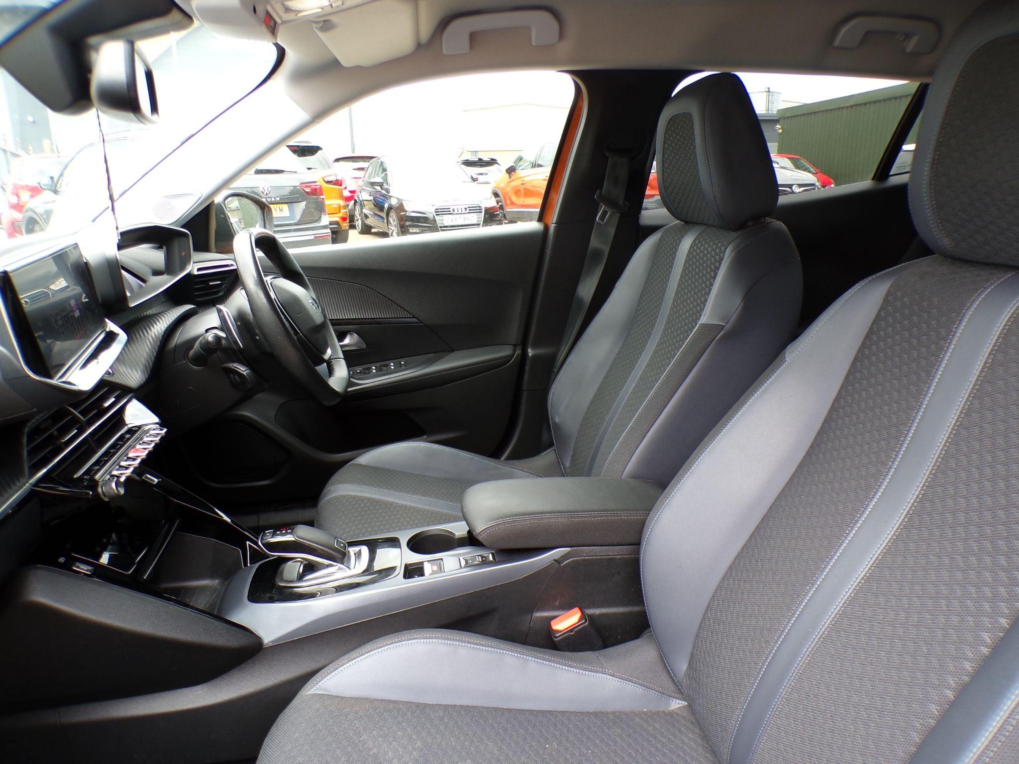Peugeot 2008 Image 14